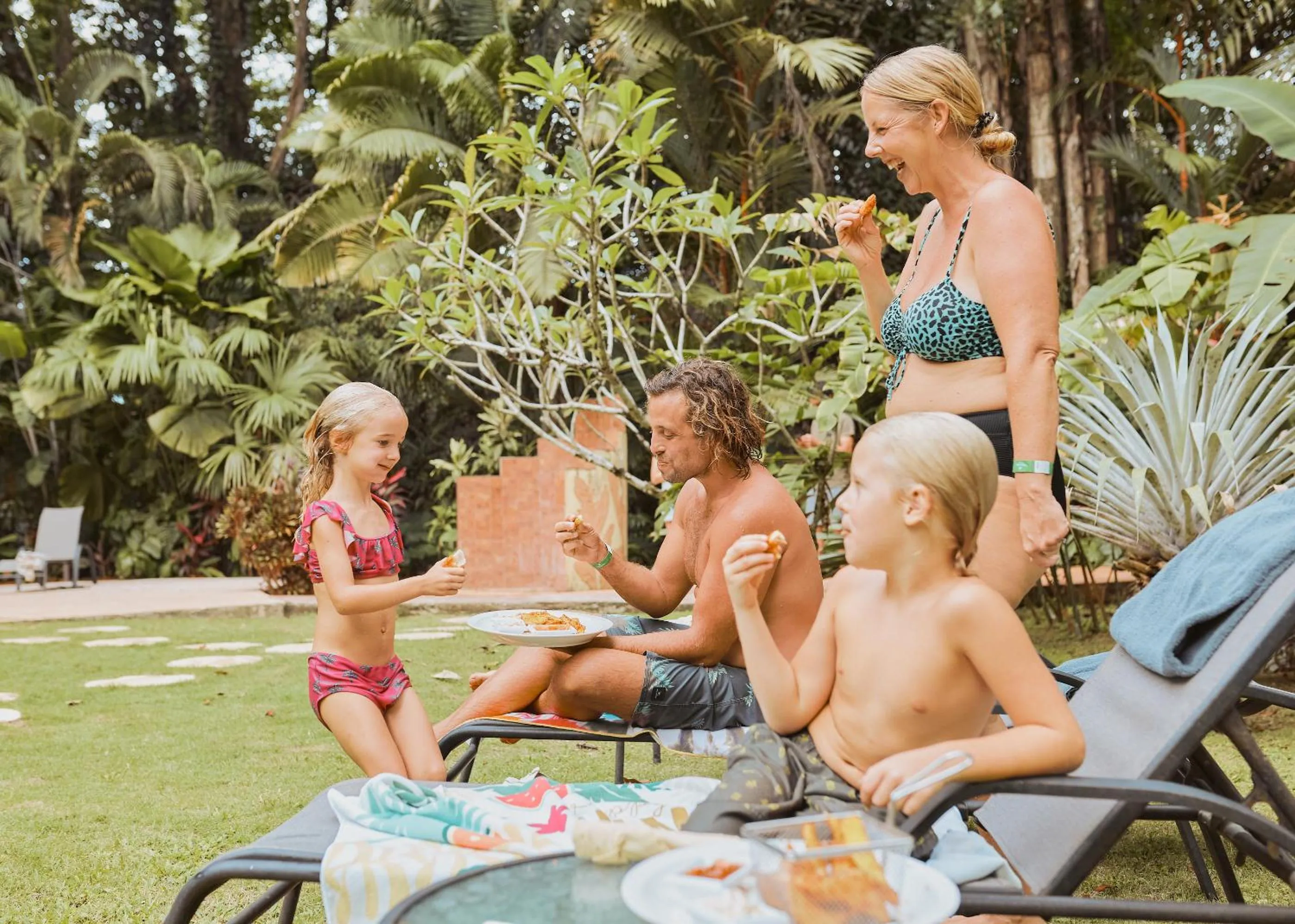 Swimming pool in Hotel Shawandha Costa Rica
