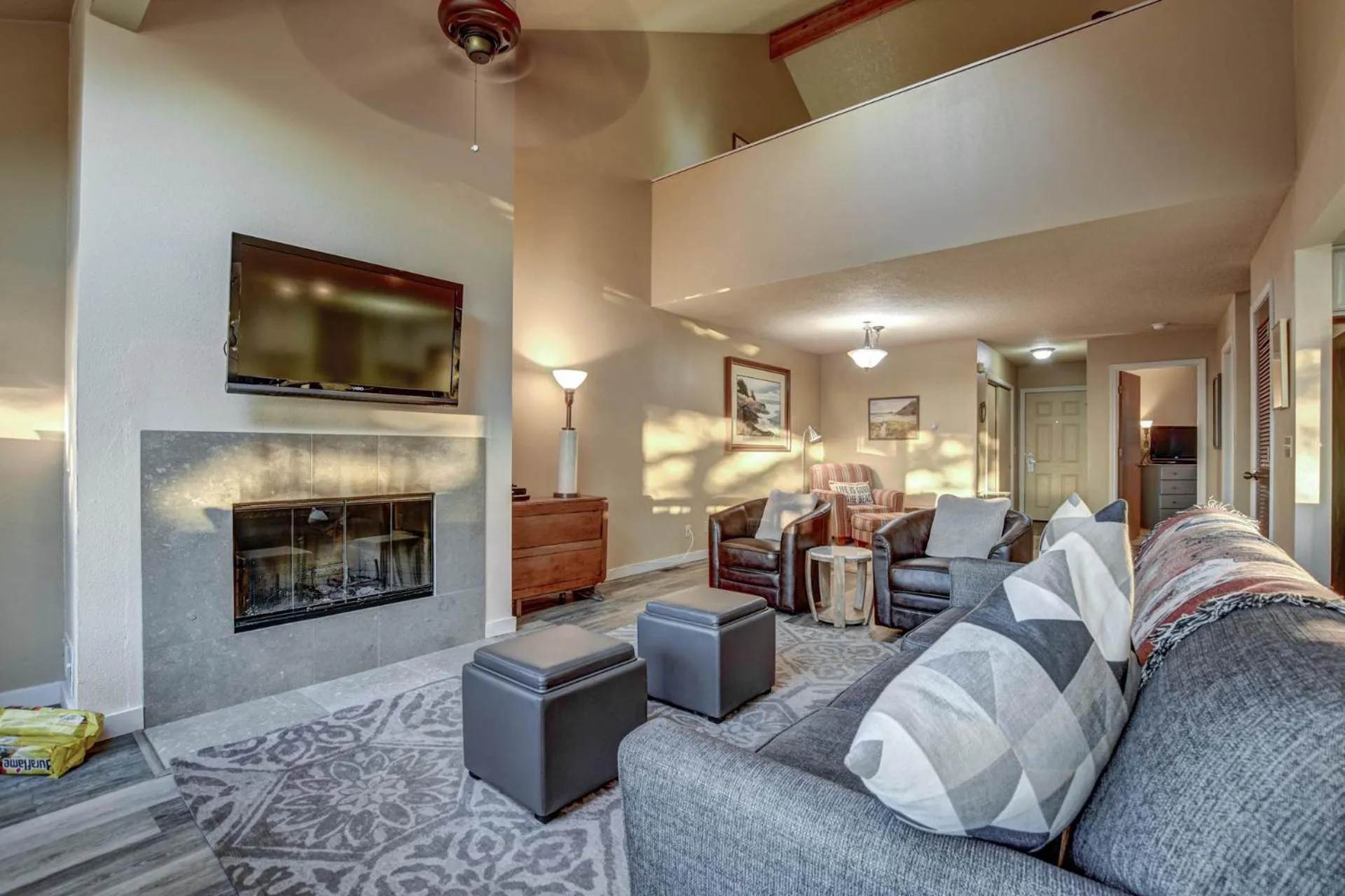 Communal lounge/ TV room in The Waves