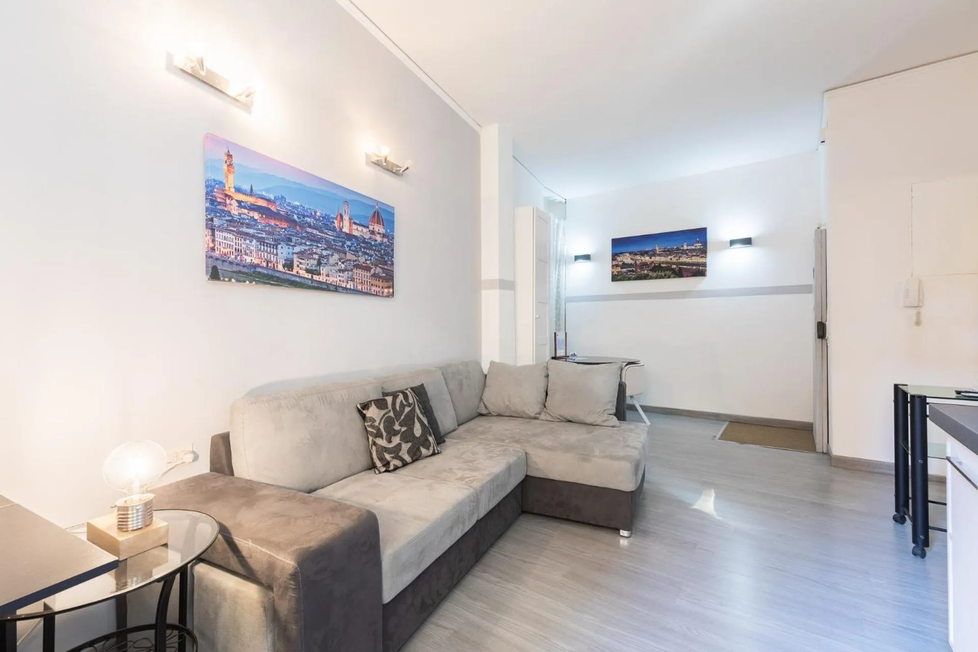 Living room in Firenze Rentals Ponte Vecchio Flat