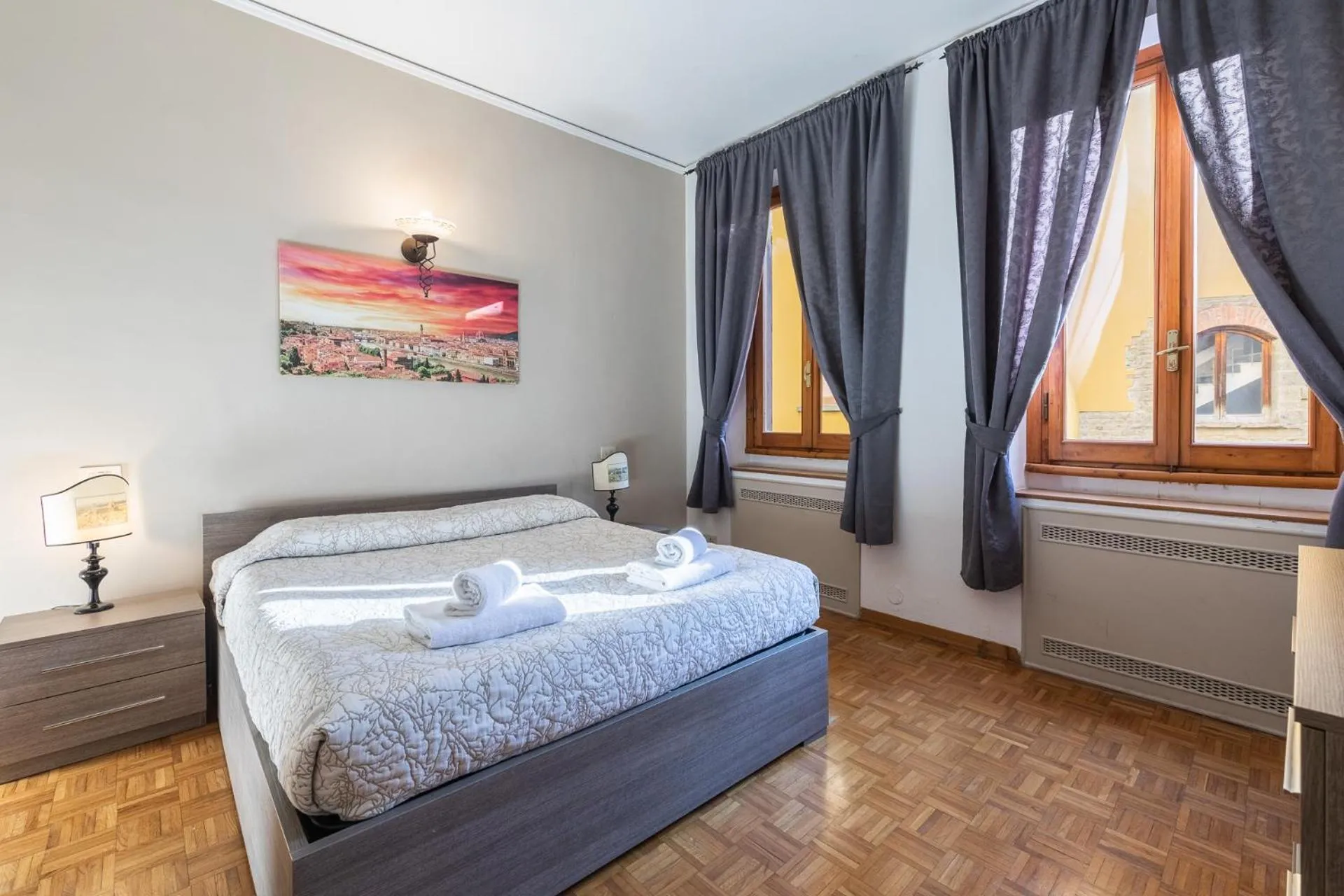 Bed in Firenze Rentals Ponte Vecchio Flat