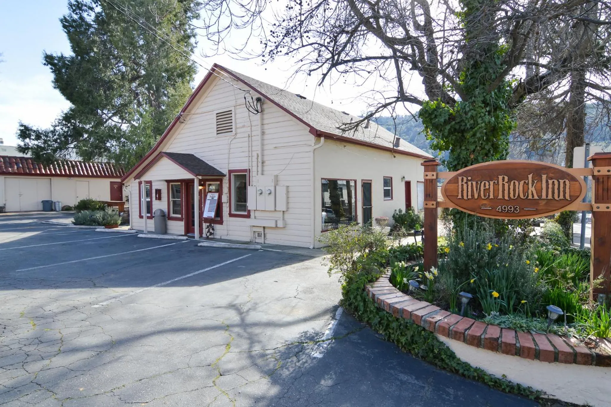 River Rock Inn