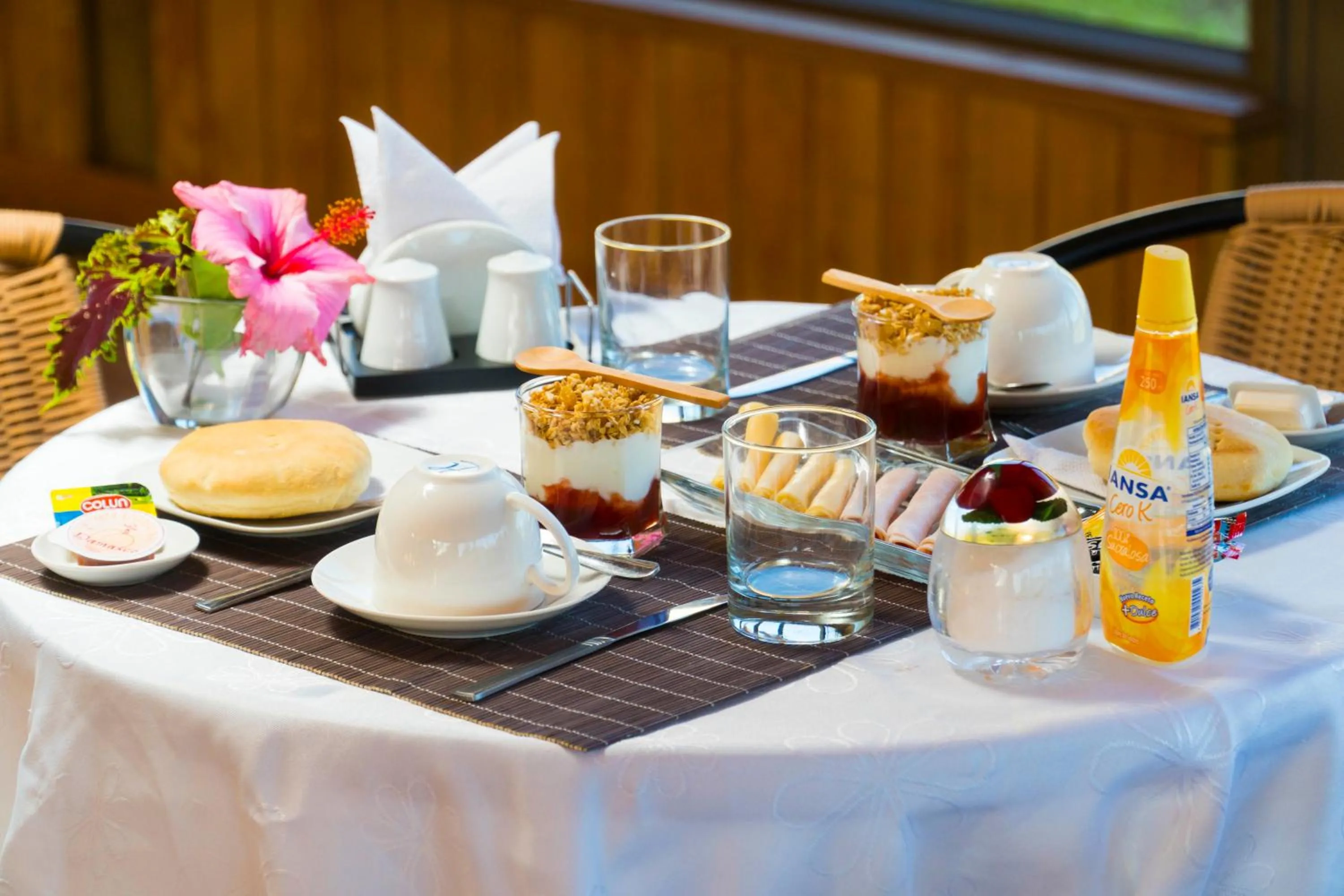 Restaurant/places to eat in Cabañas Henua Iti