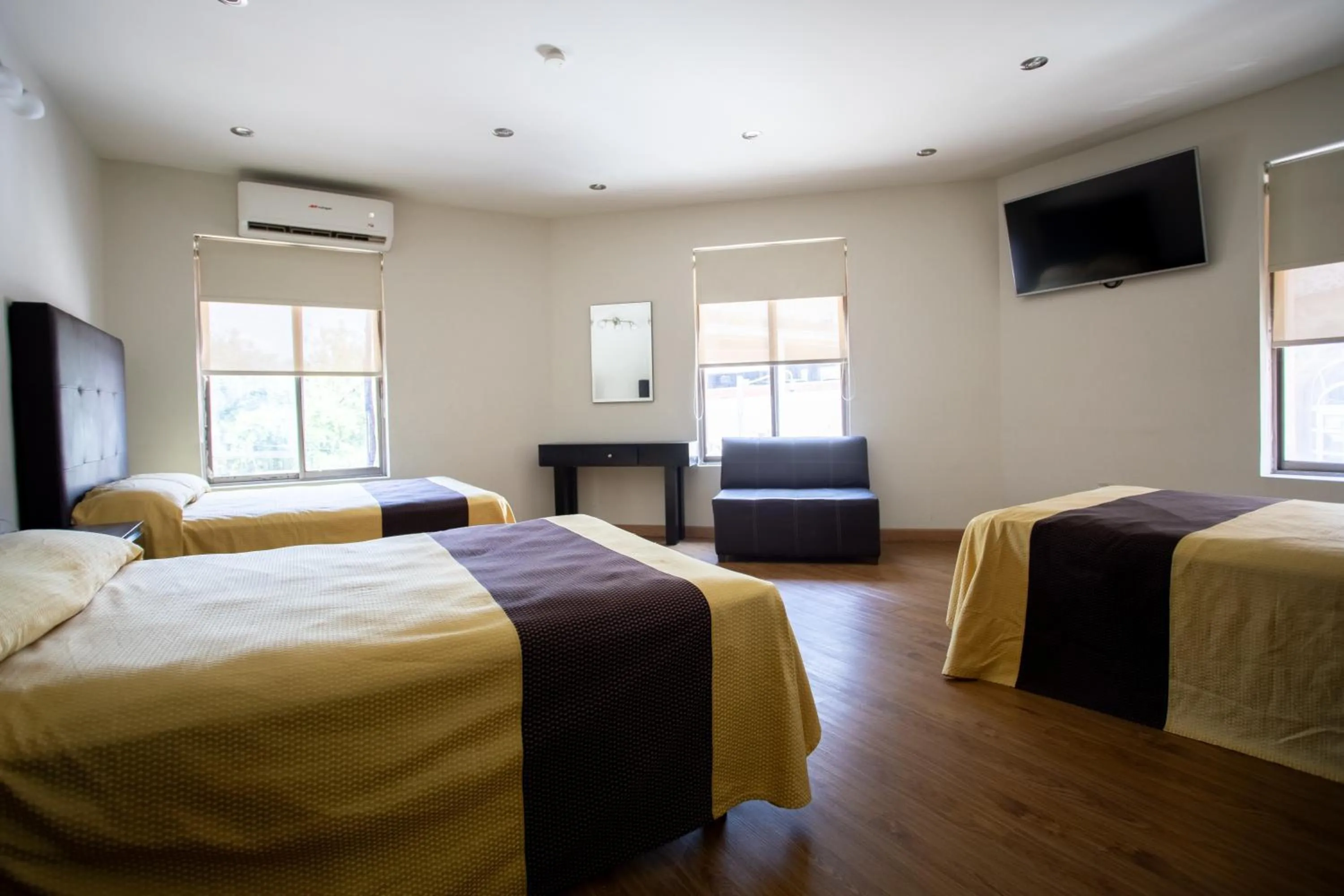 Triple Room in Hotel Colonial