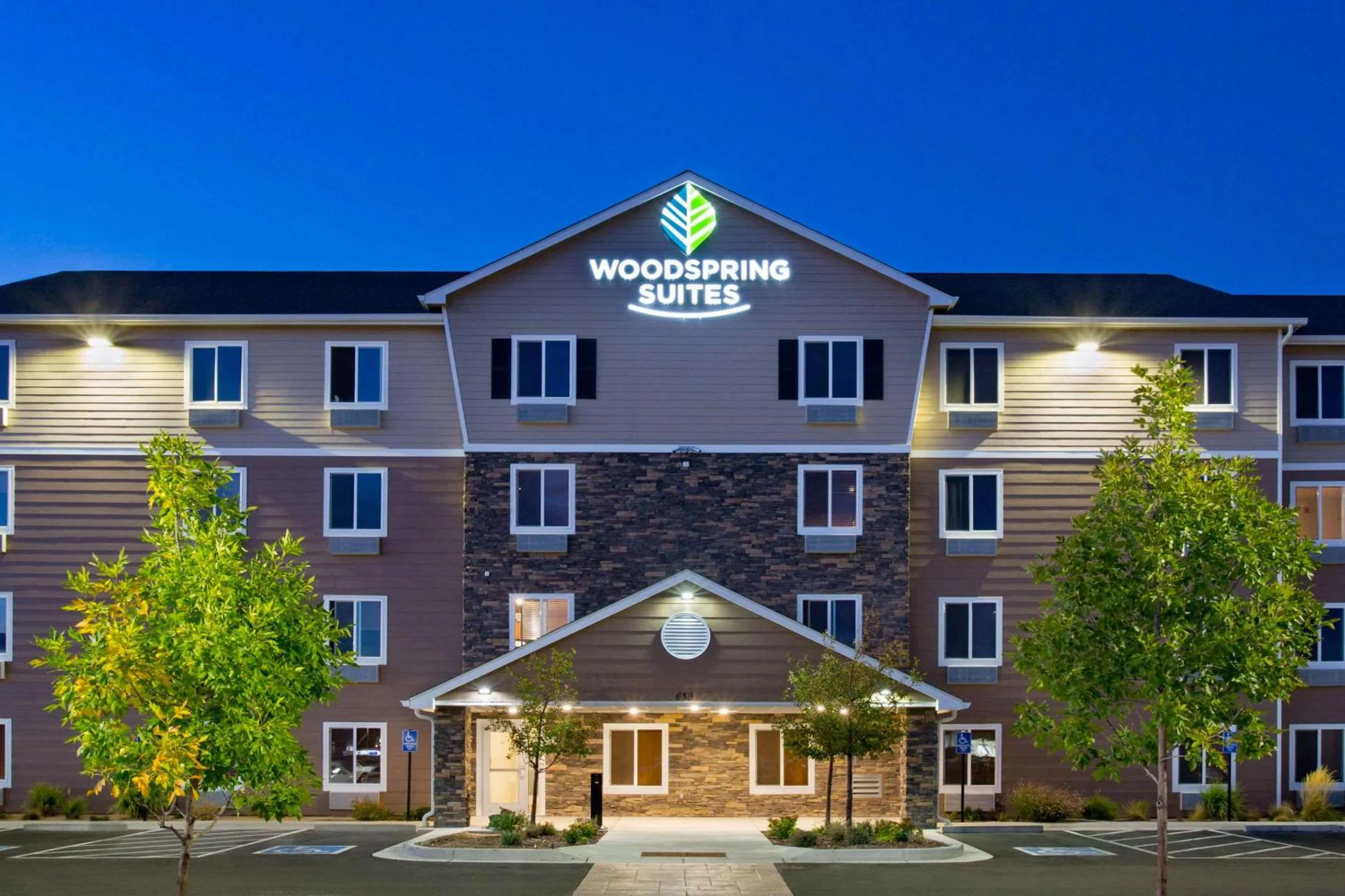 Property building in WoodSpring Suites Grand Junction
