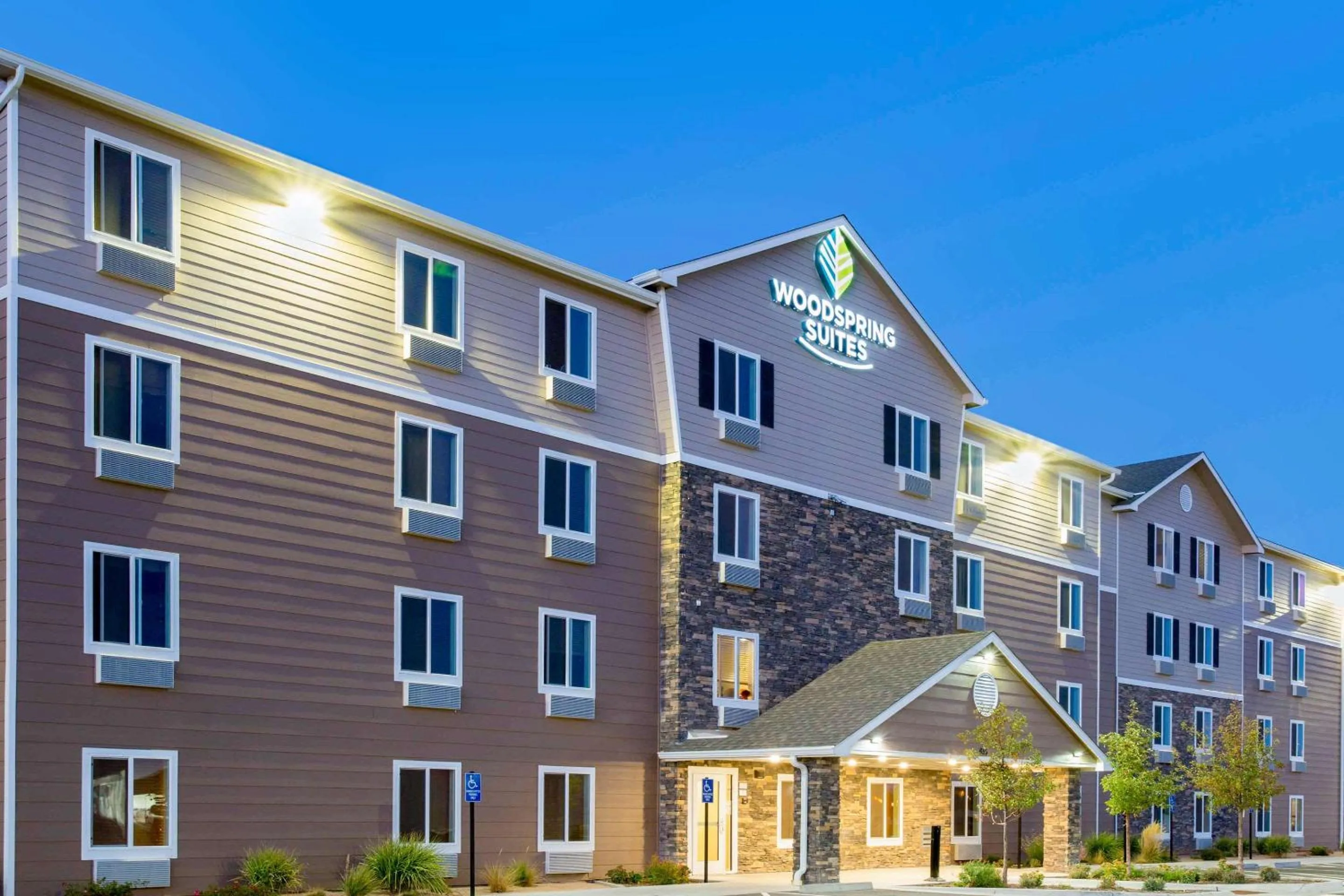 Property building in WoodSpring Suites Grand Junction