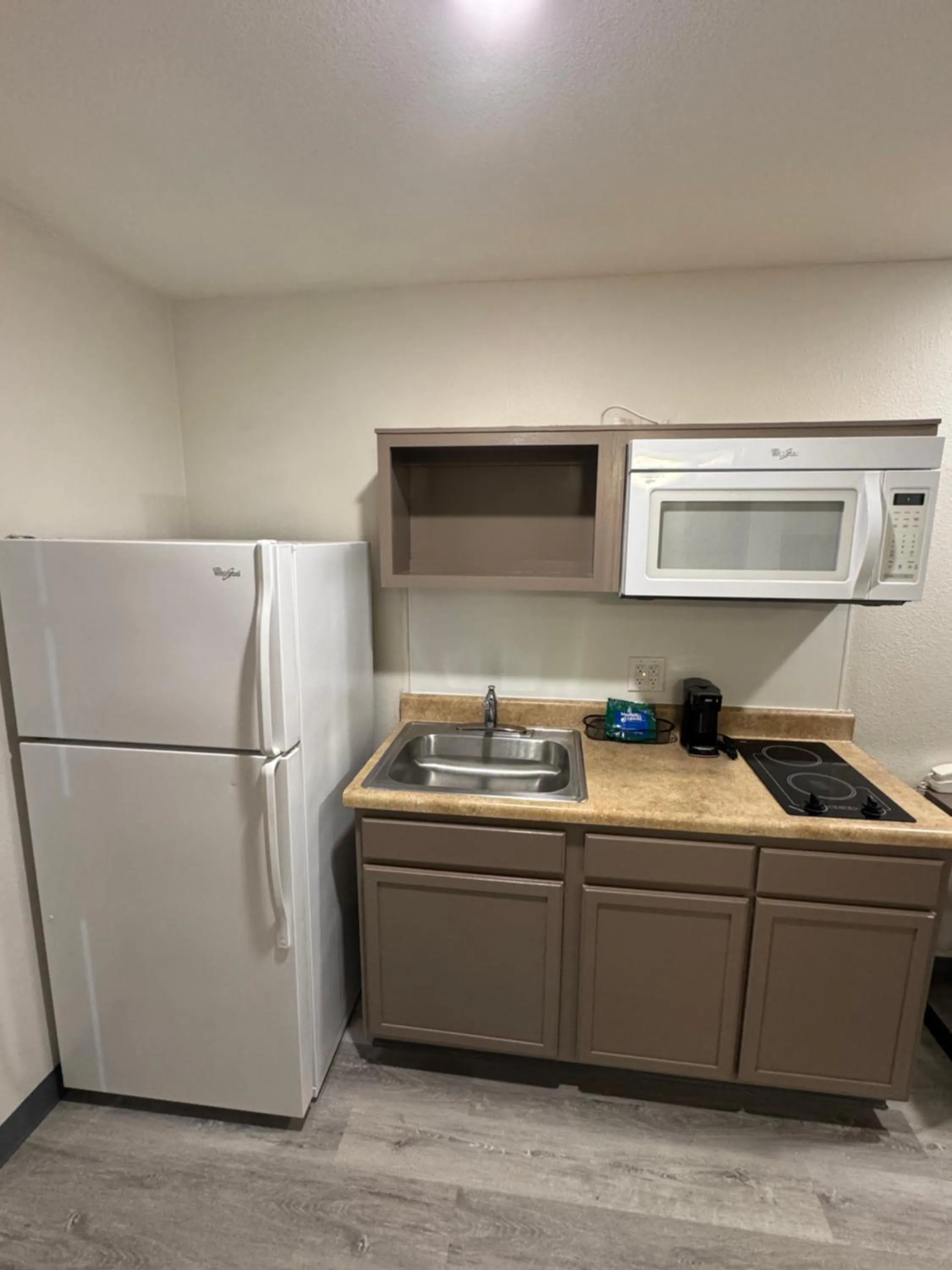 Kitchen or kitchenette in Baymont by Wyndham Dickinson