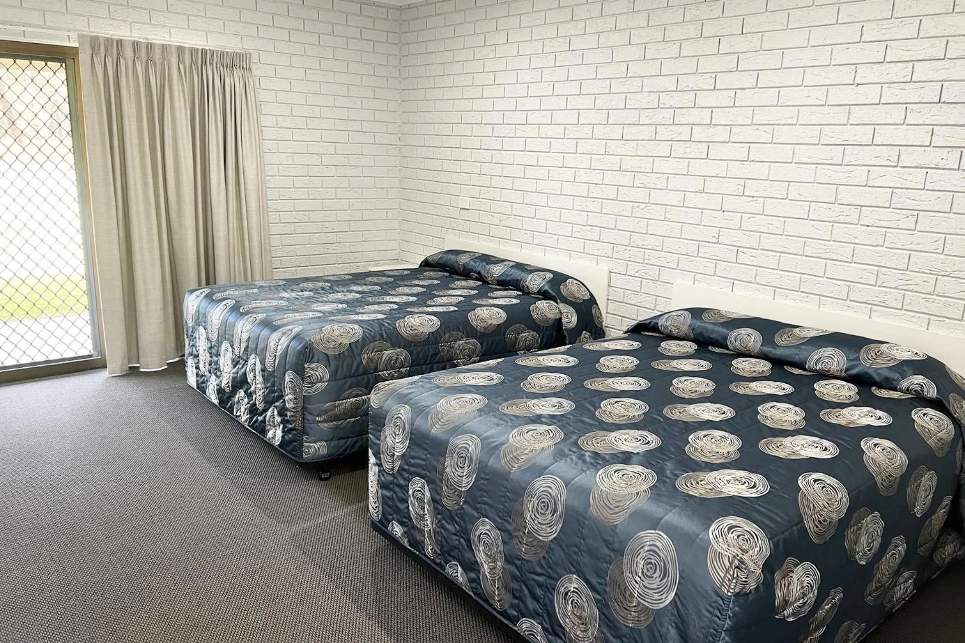 Bed in Tocumwal Early Settlers Motel