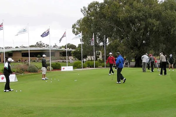 Golfcourse in Tocumwal Early Settlers Motel