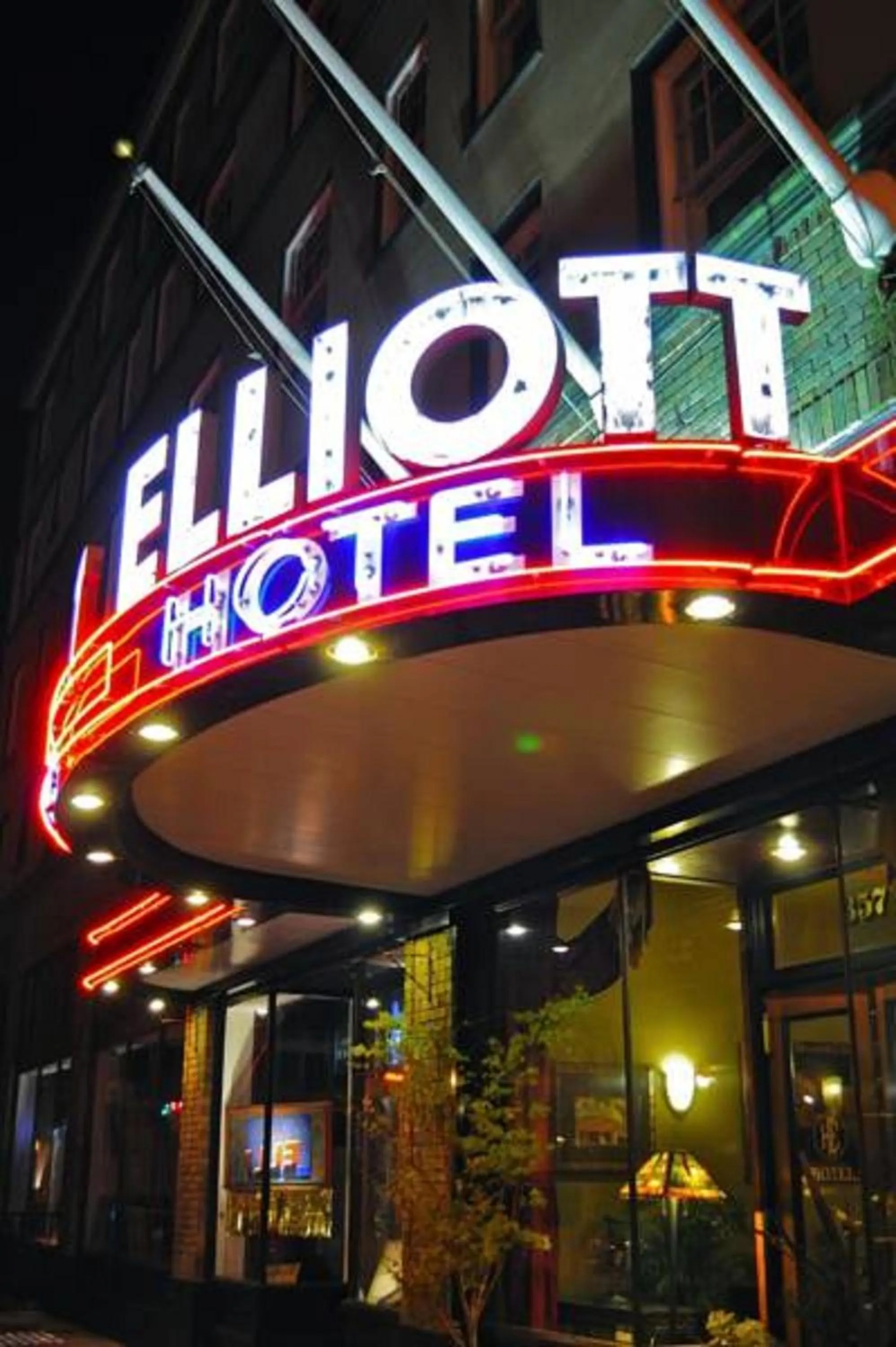 Facade/entrance in Hotel Elliott