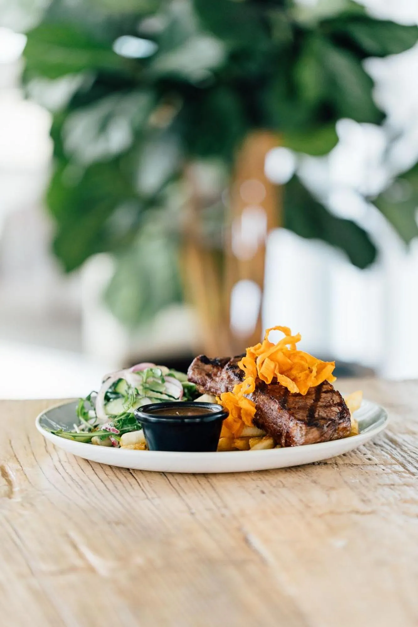 Food and drinks in Crossroads Hotel