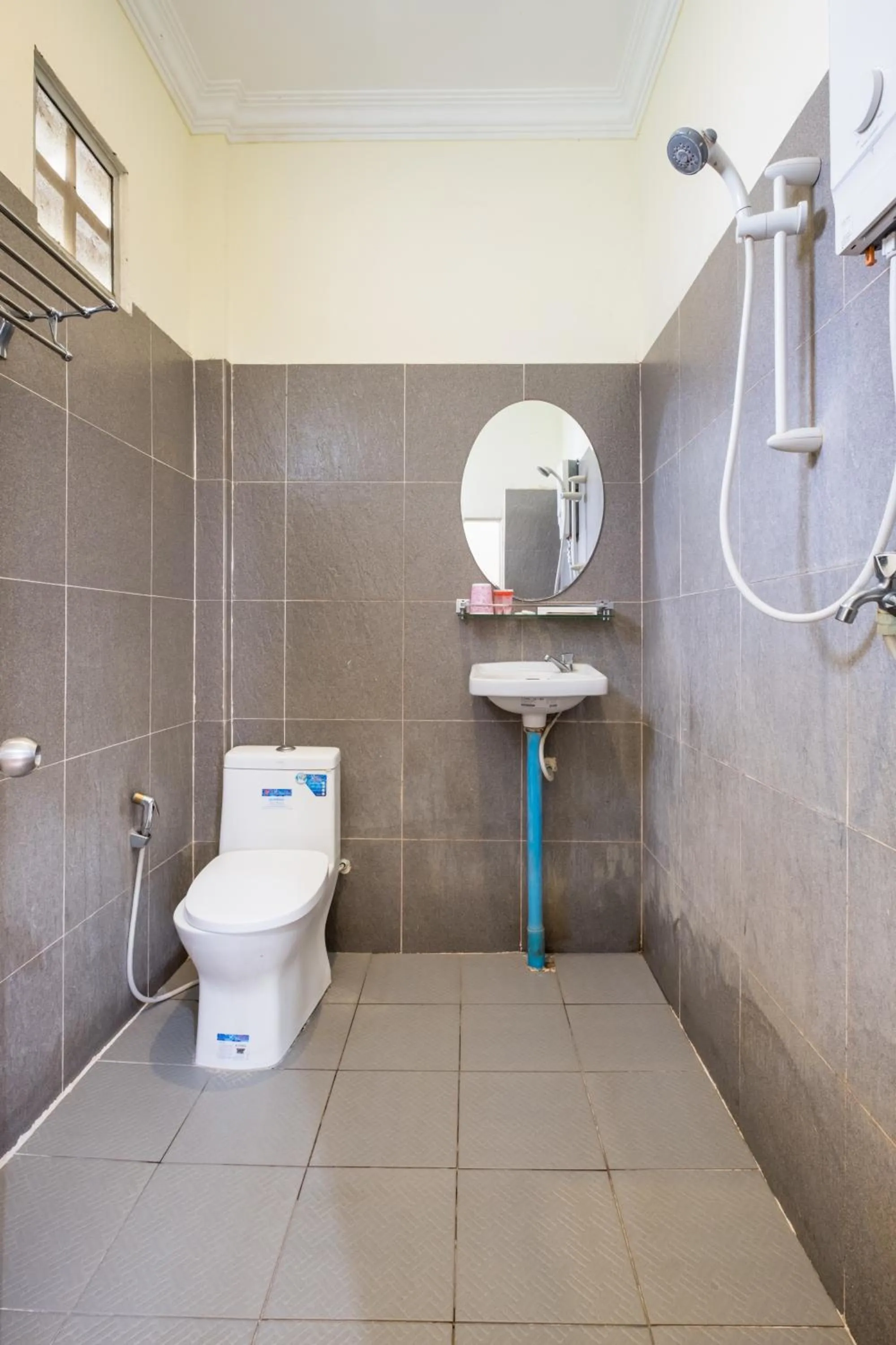 Shower in Kep Bungalows