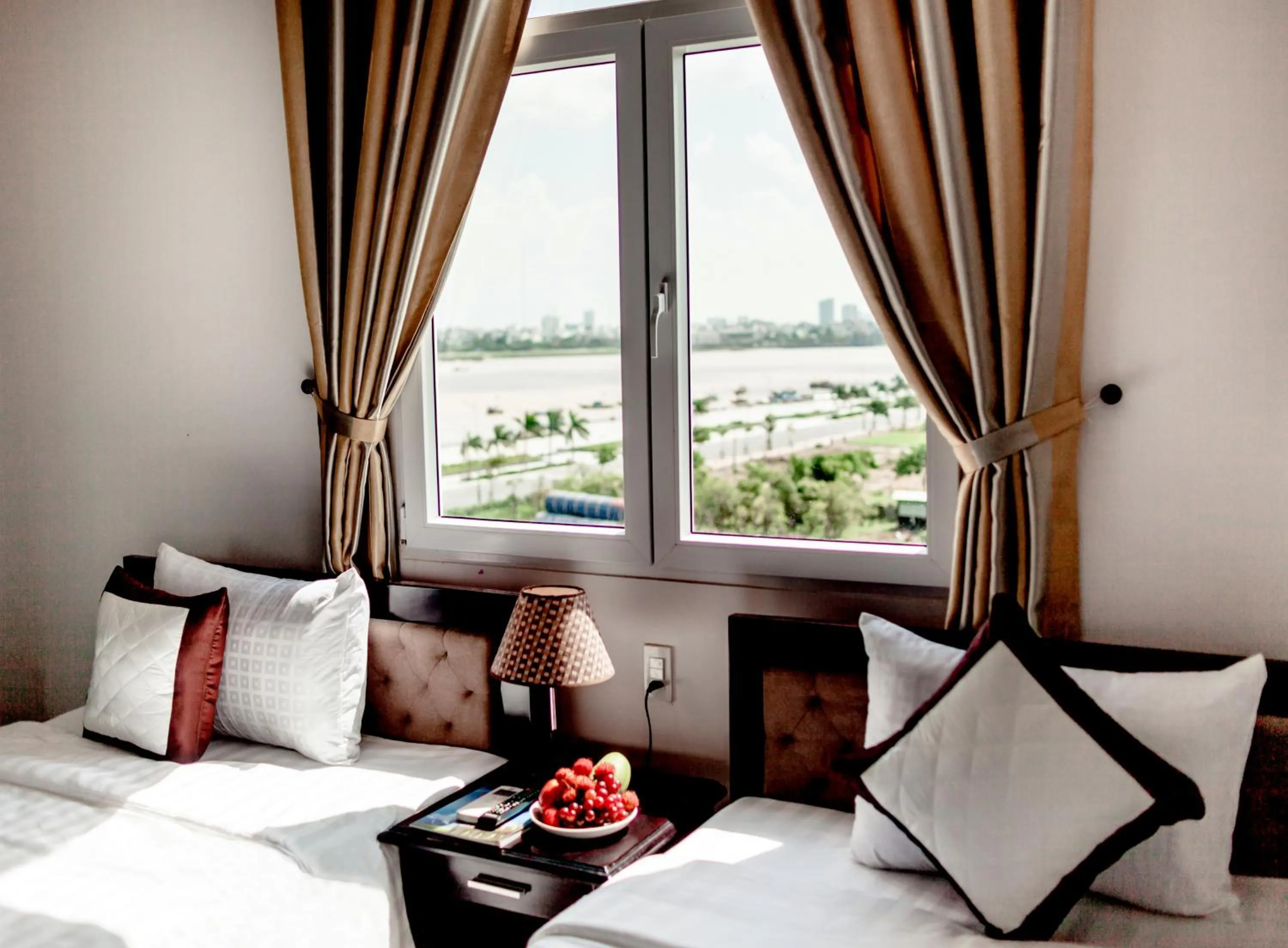 Day, Bed in Night Sky Hotel