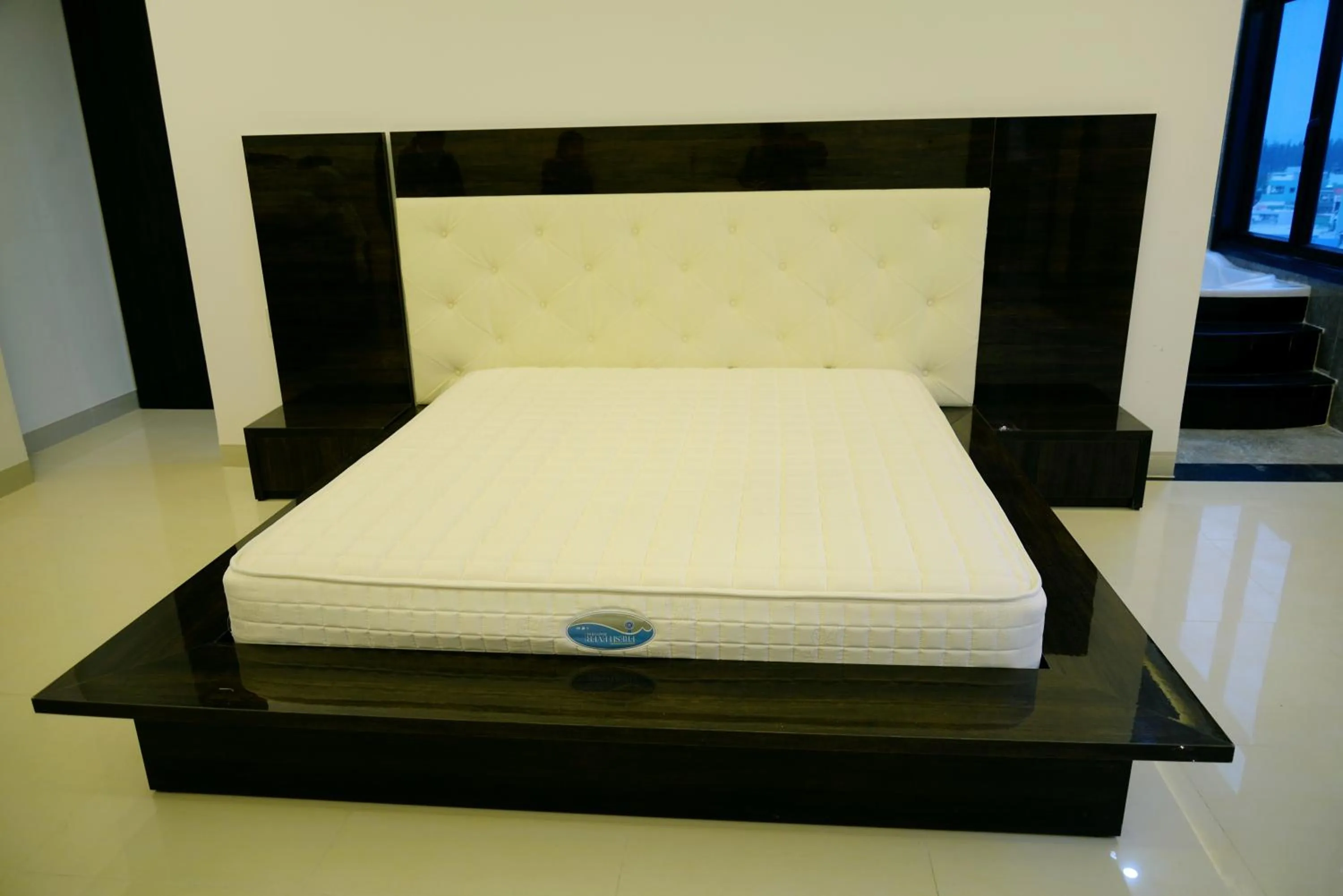 Bed in Night Sky Hotel