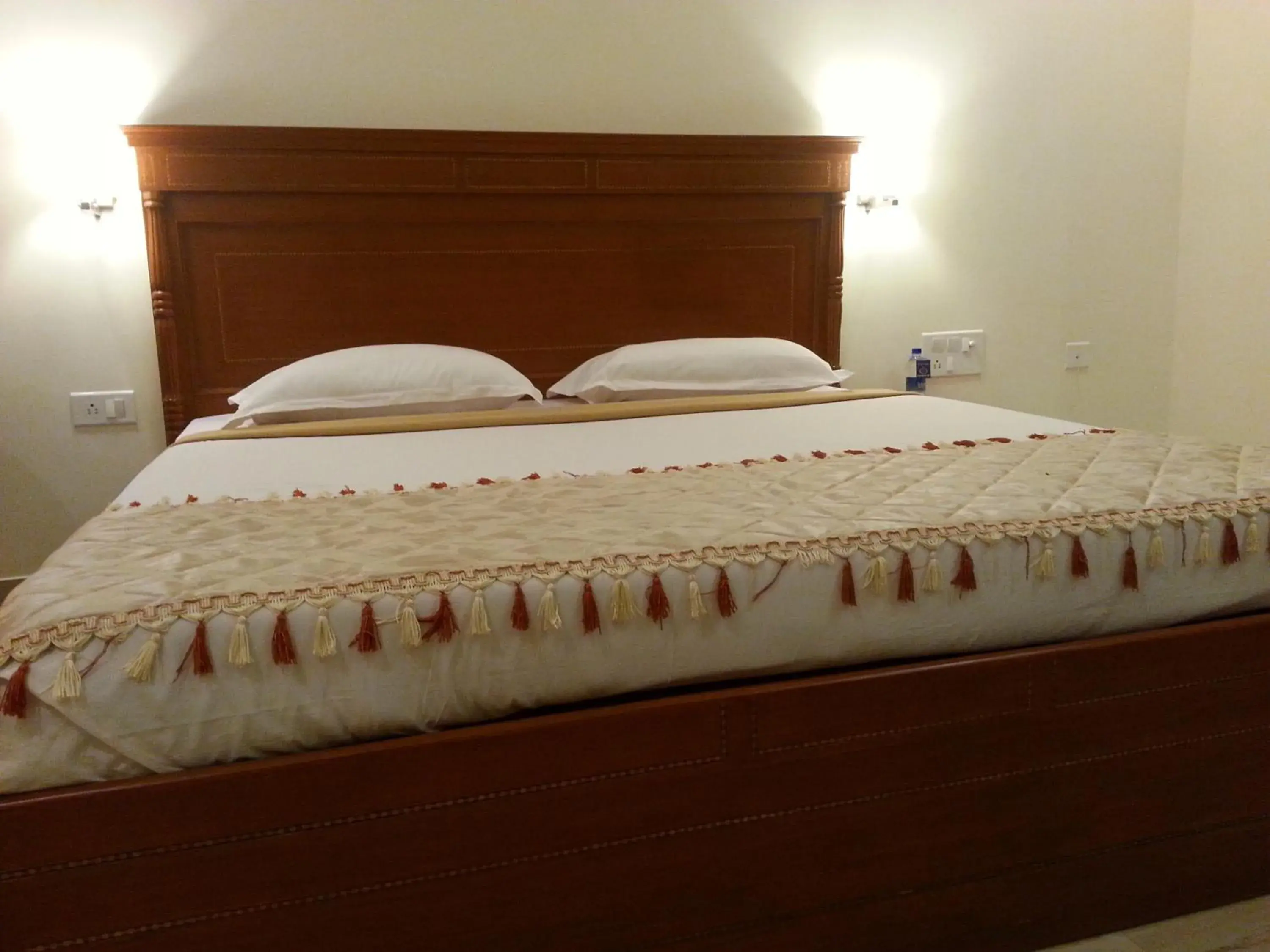 Standard Double or Twin Room - single occupancy in Paramount Inn Standard Double or Twin Room - single occupancy in Paramount Inn