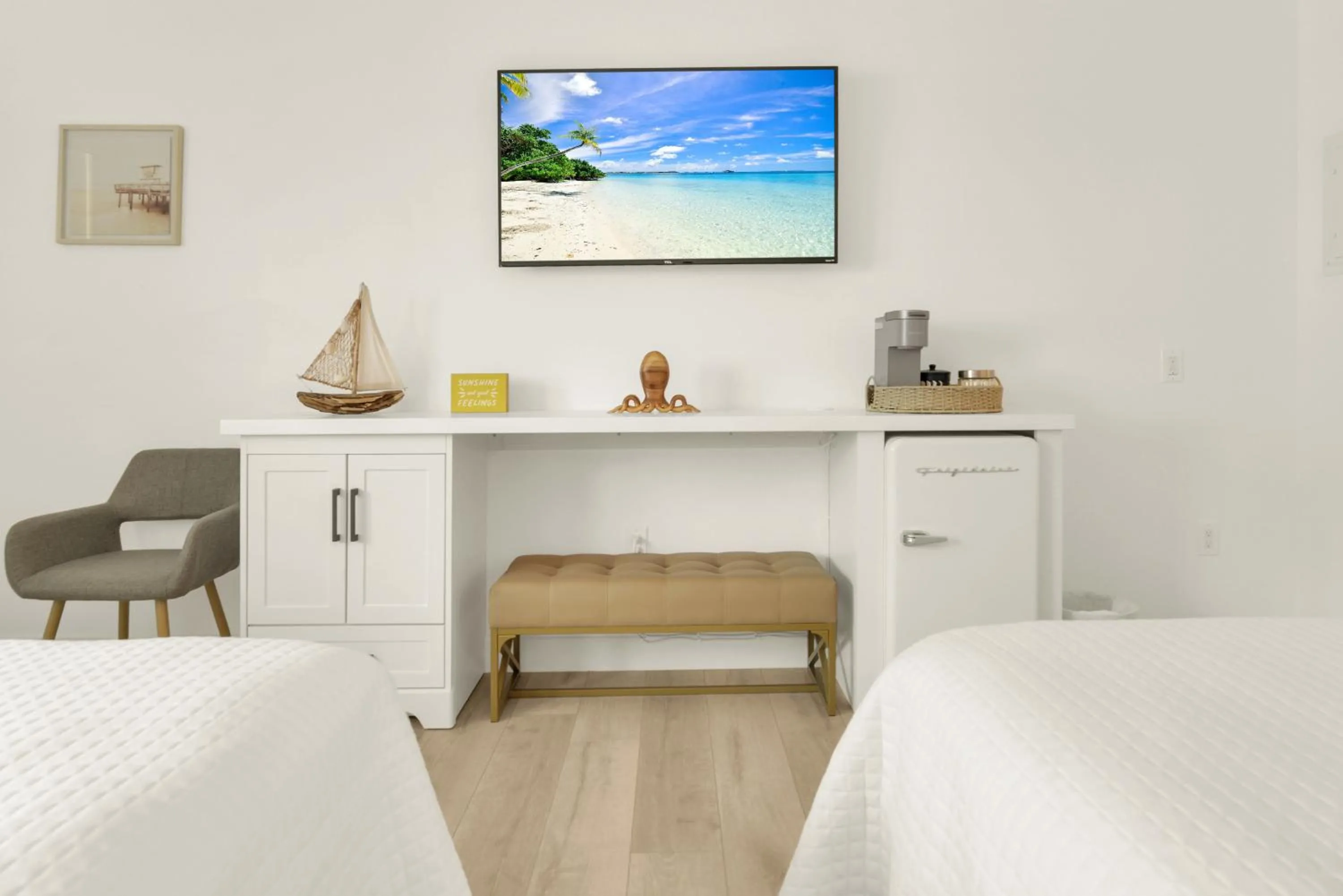 TV and multimedia, Bed in The Shores Hotel