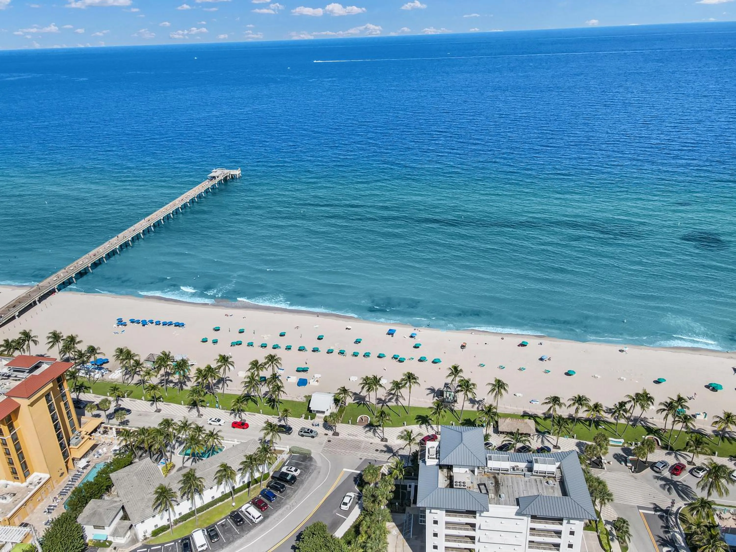 Beach in The Shores Hotel