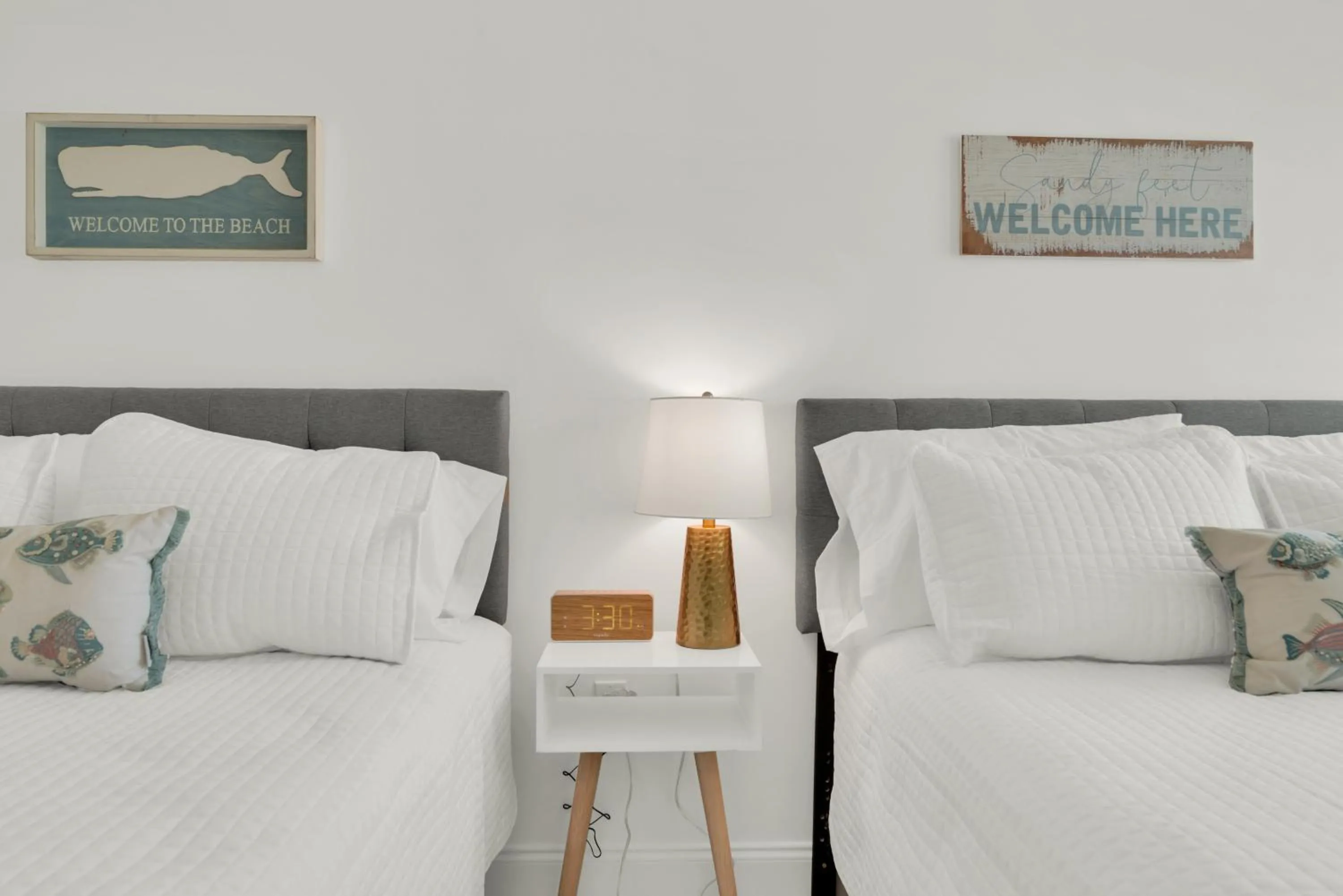 View (from property/room), Bed in The Shores Hotel
