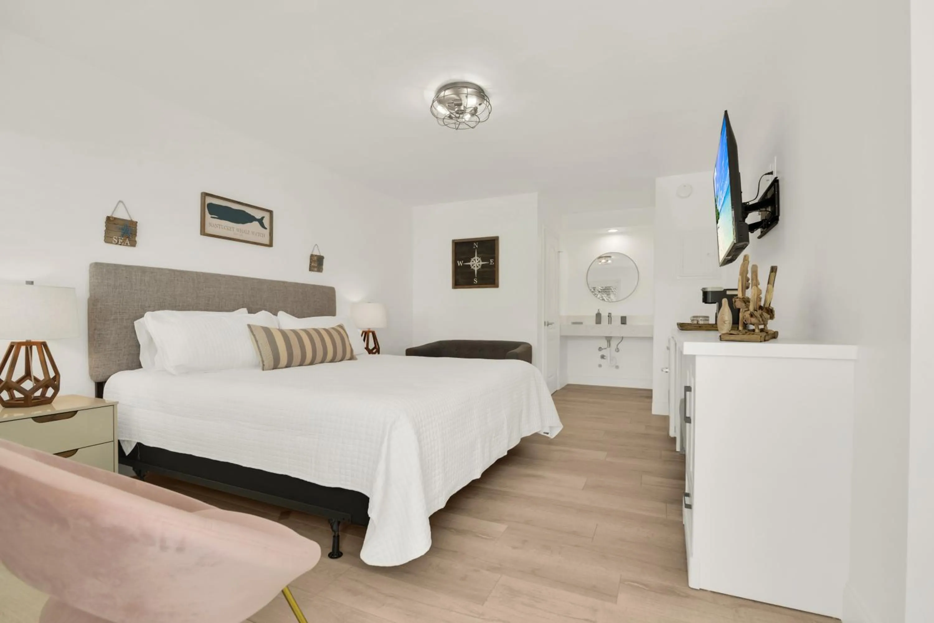Bed in The Shores Hotel