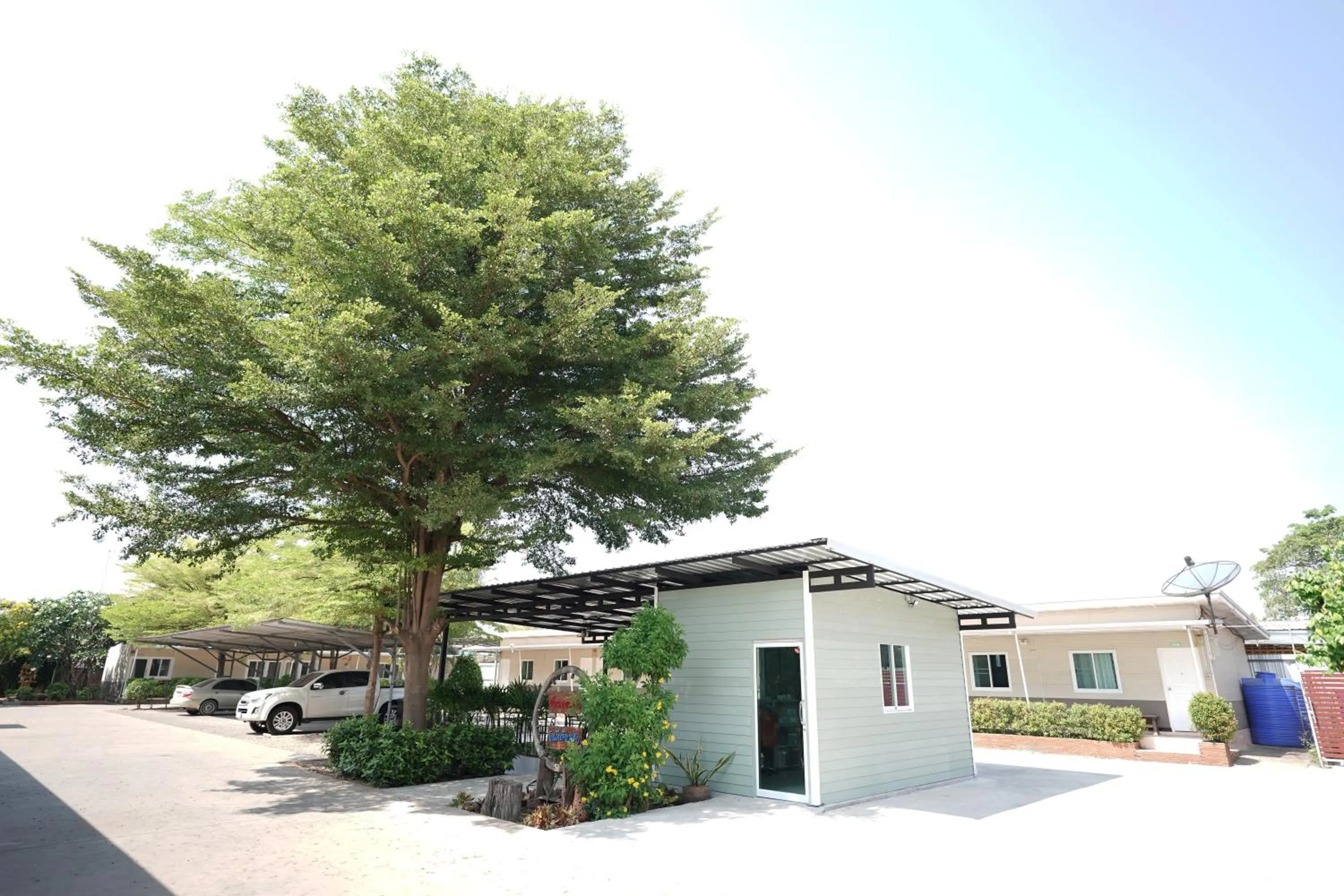 Property building in Baan Sabuy Jung