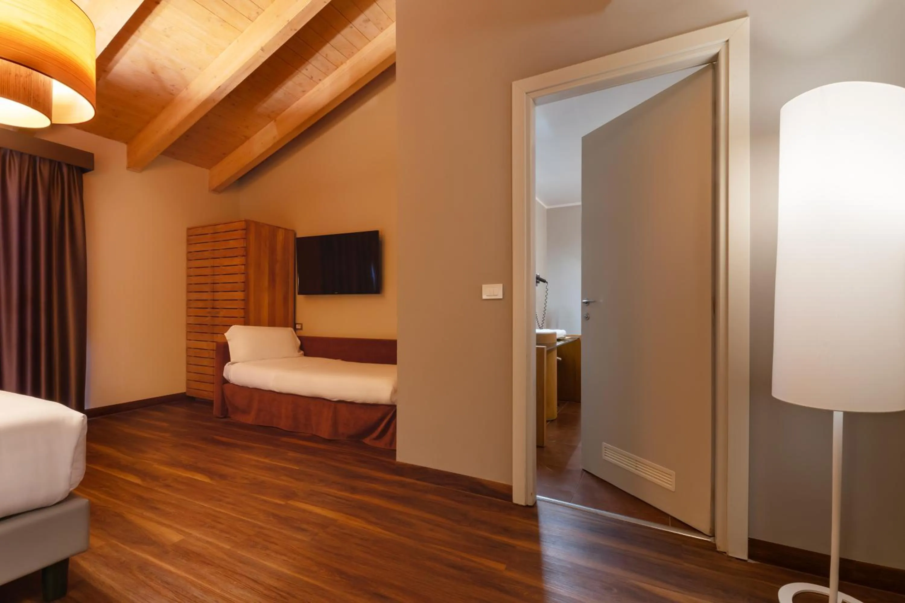 Bedroom, Bed in Admiral Park Hotel by Falco D'Oro Hotels