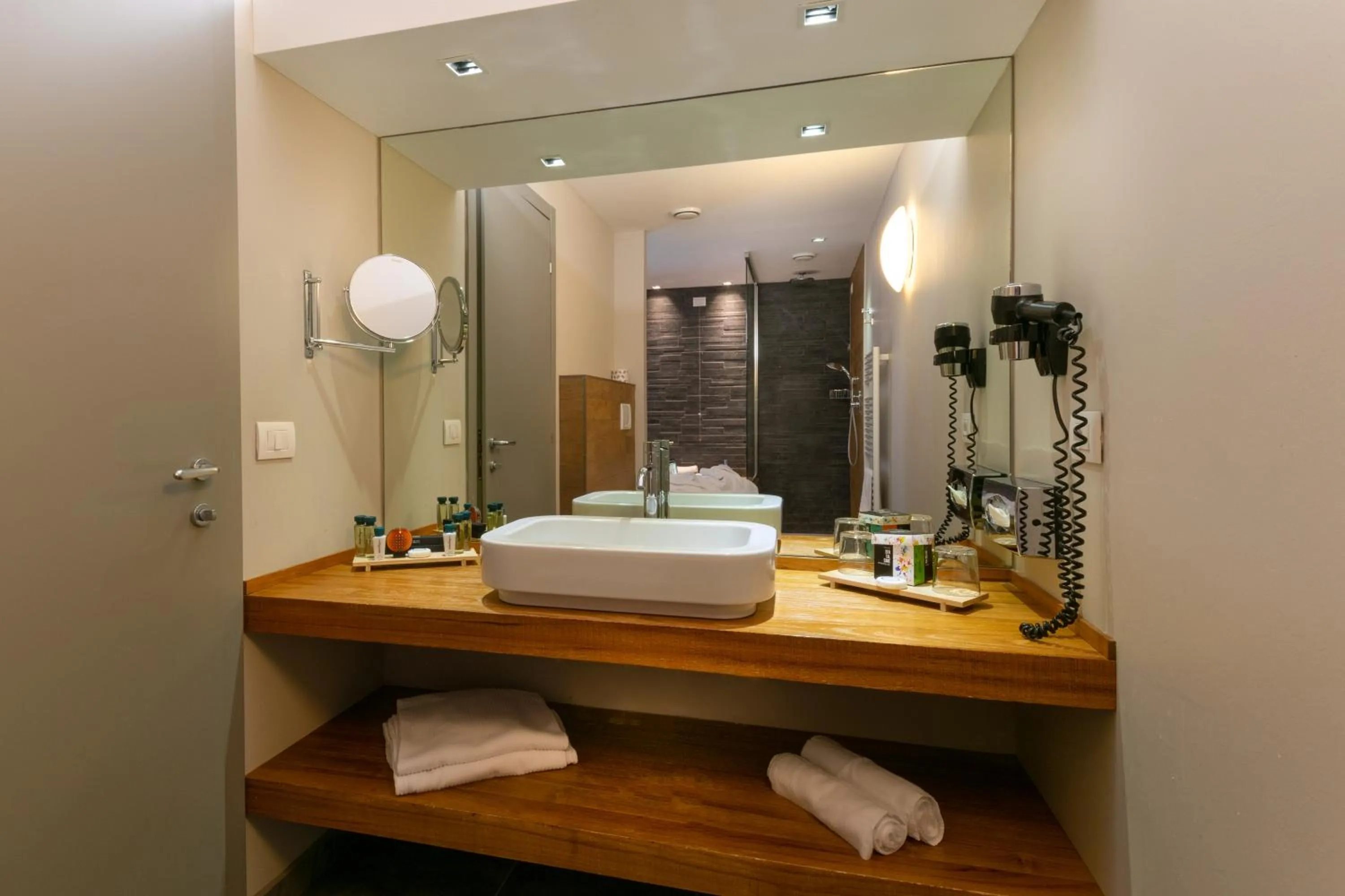 Bathroom in Admiral Park Hotel by Falco D'Oro Hotels