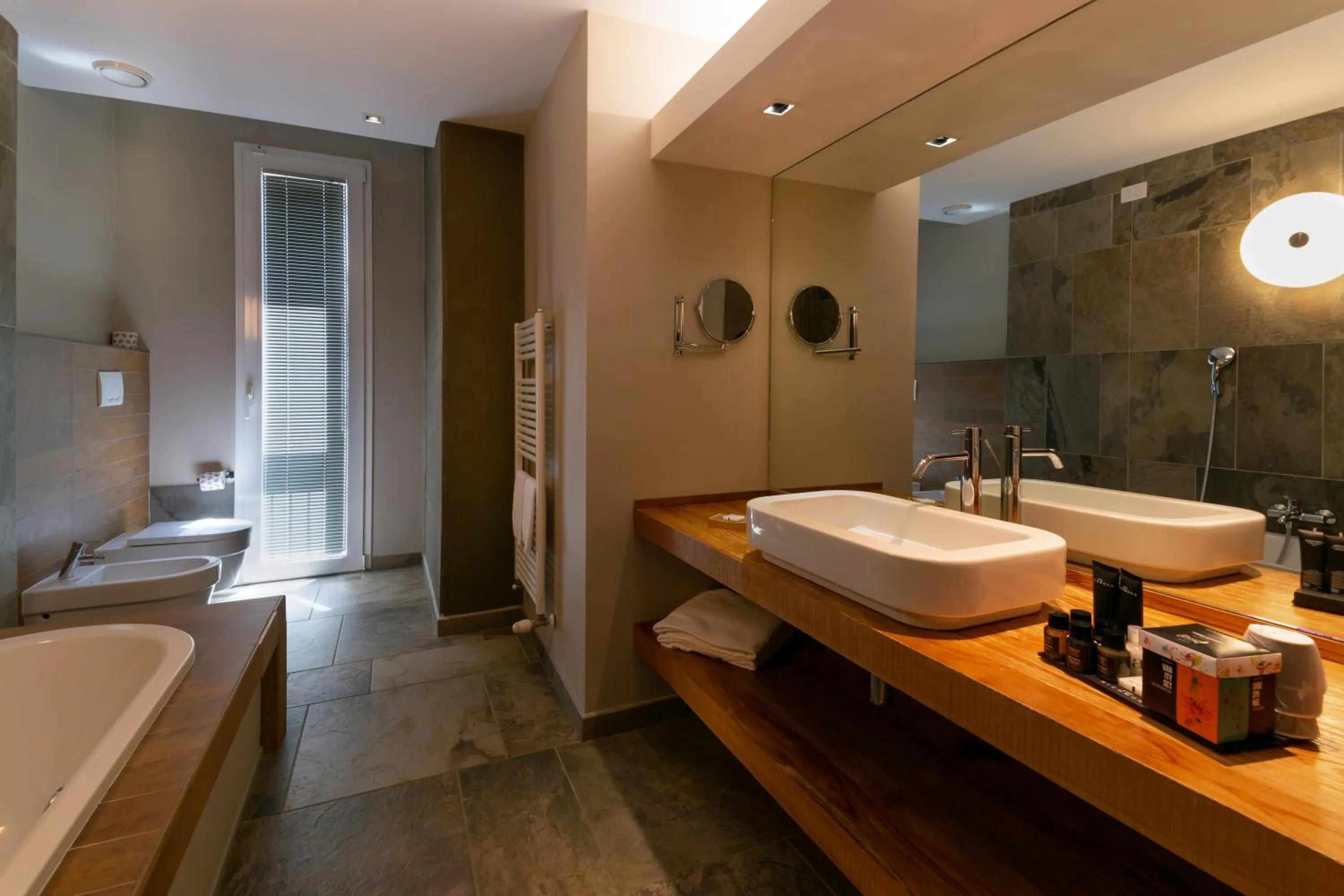 Shower in Admiral Park Hotel by Falco D'Oro Hotels