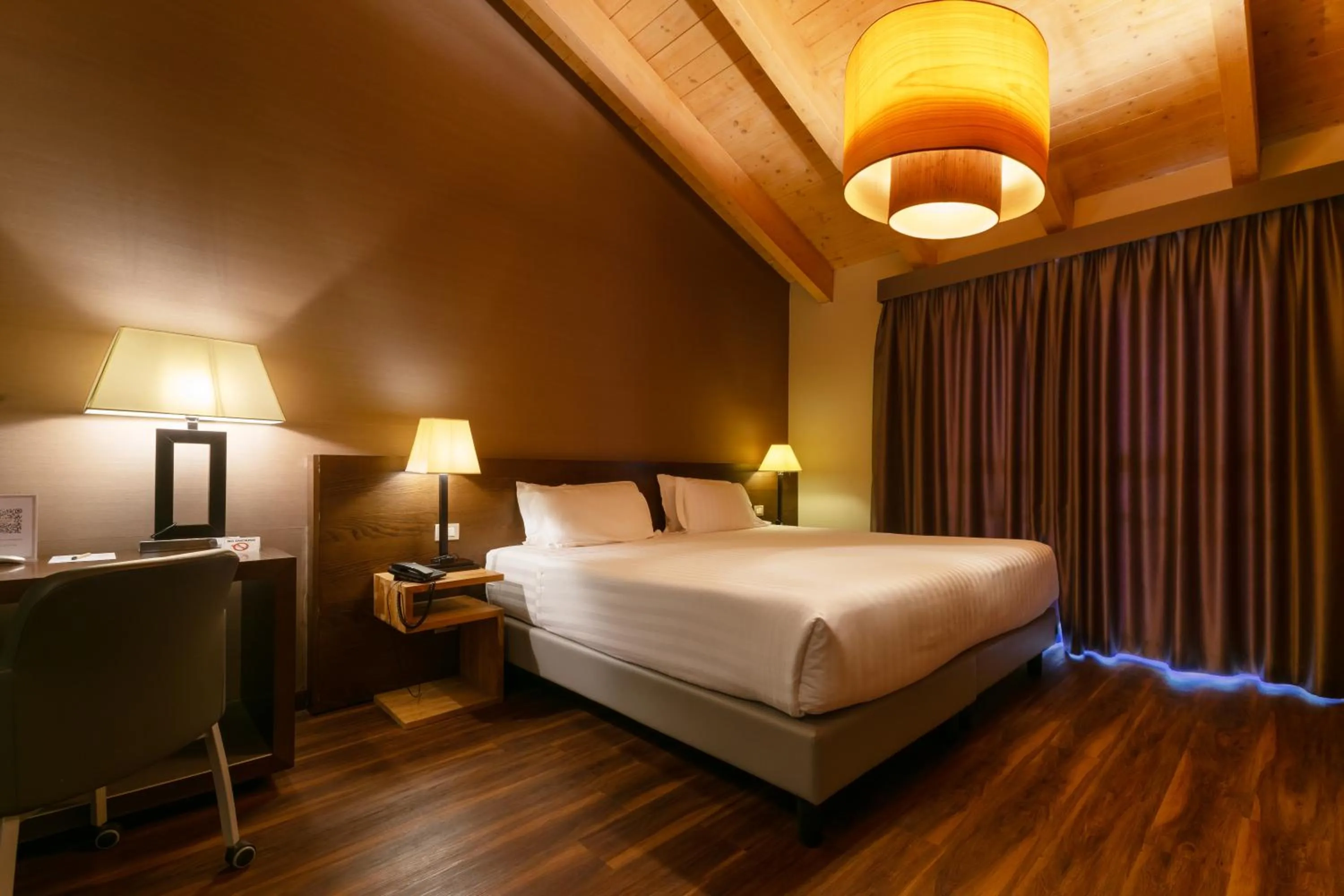 Photo of the whole room, Bed in Admiral Park Hotel by Falco D'Oro Hotels