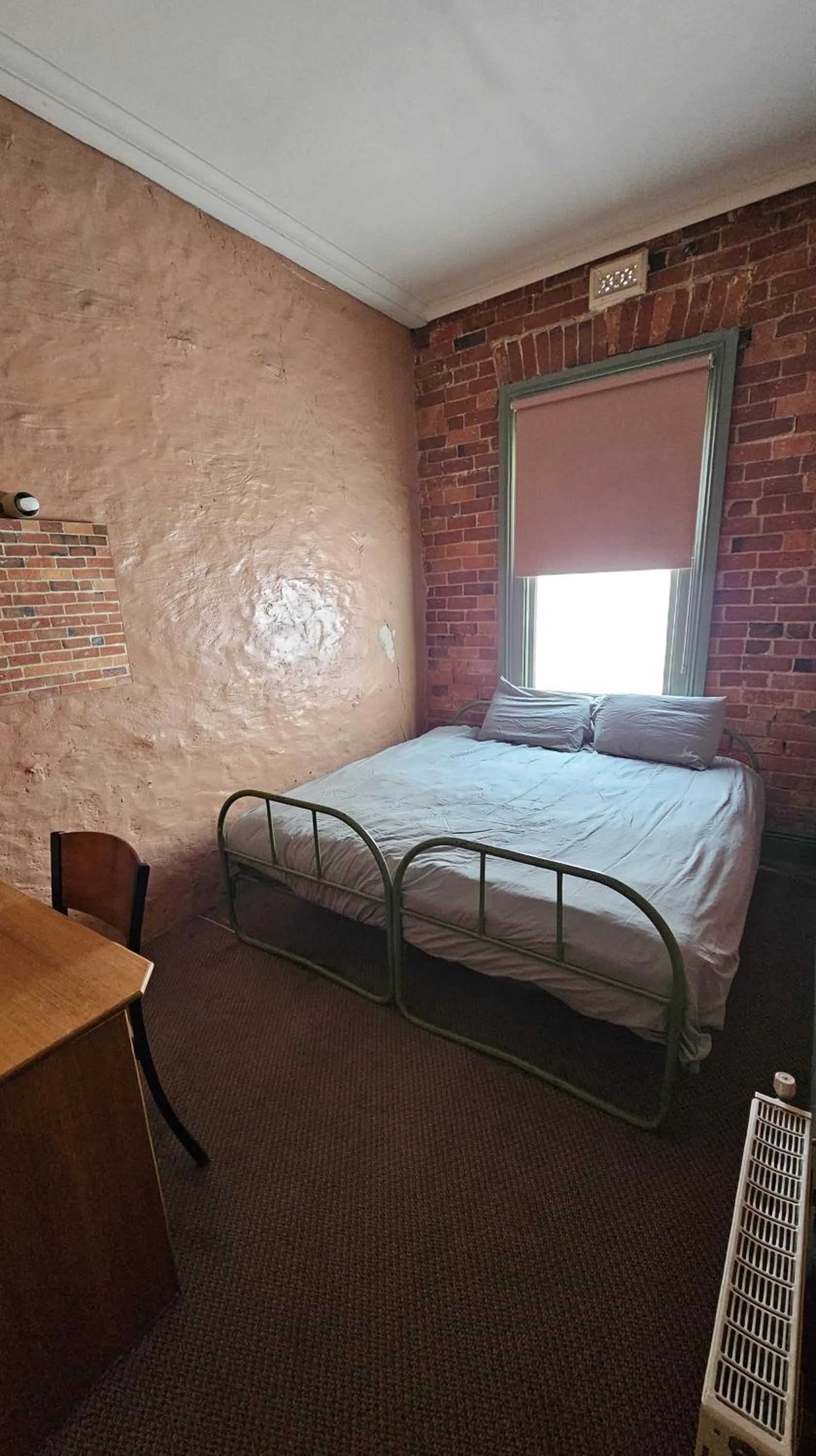 Bed in Mansfield Travellers Lodge