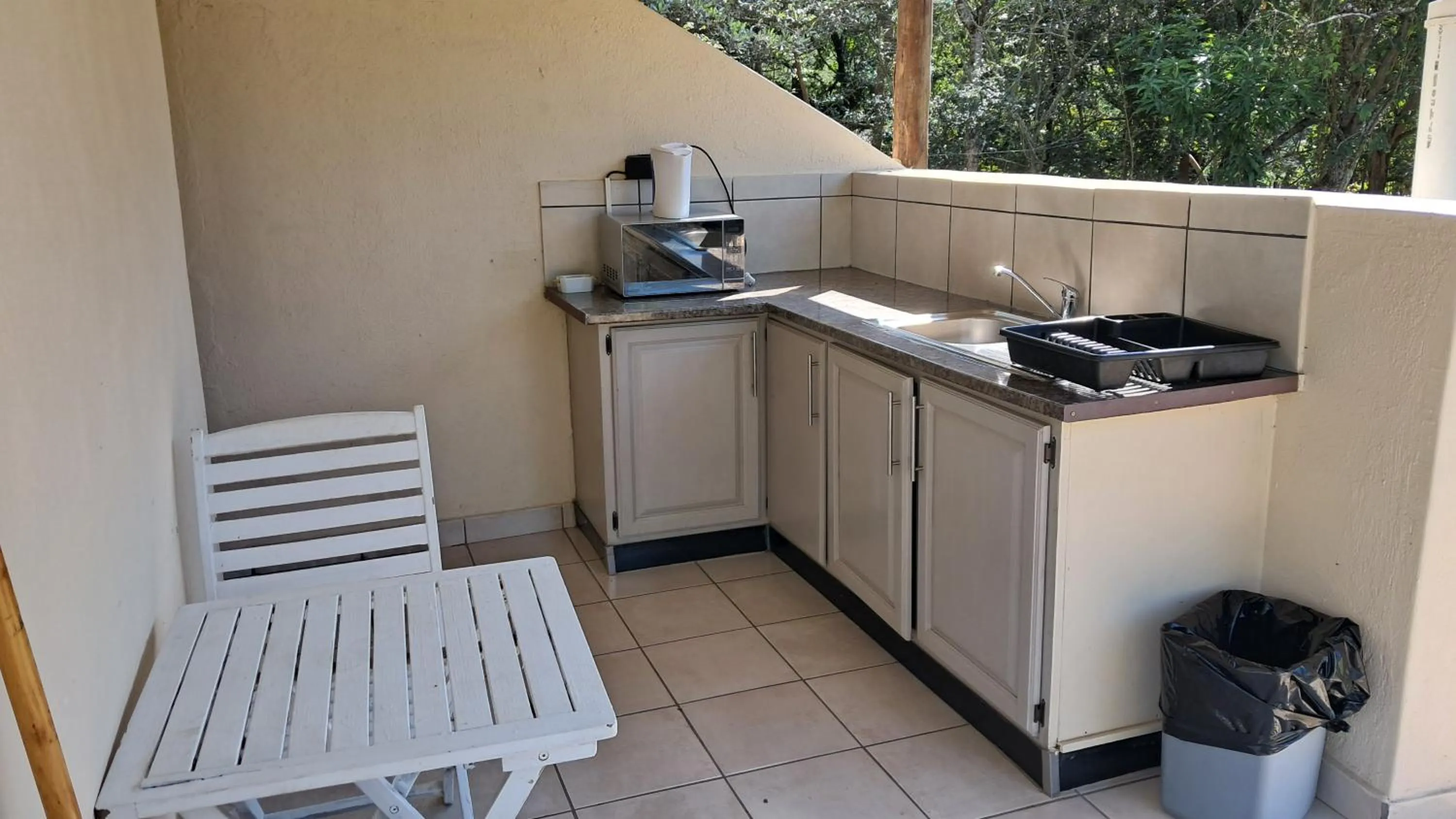 Kitchen or kitchenette in Sand River Cottages