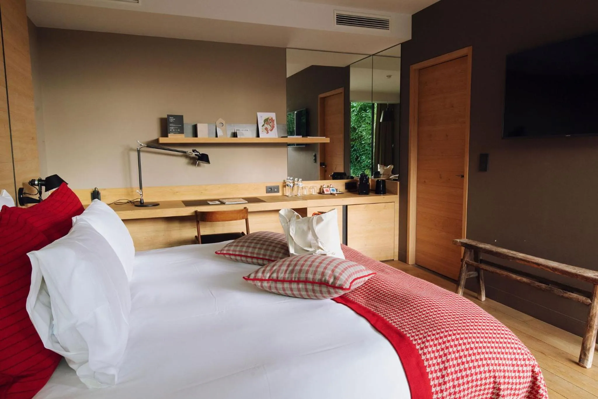 TV and multimedia, Bed in Domaine de Naxhelet