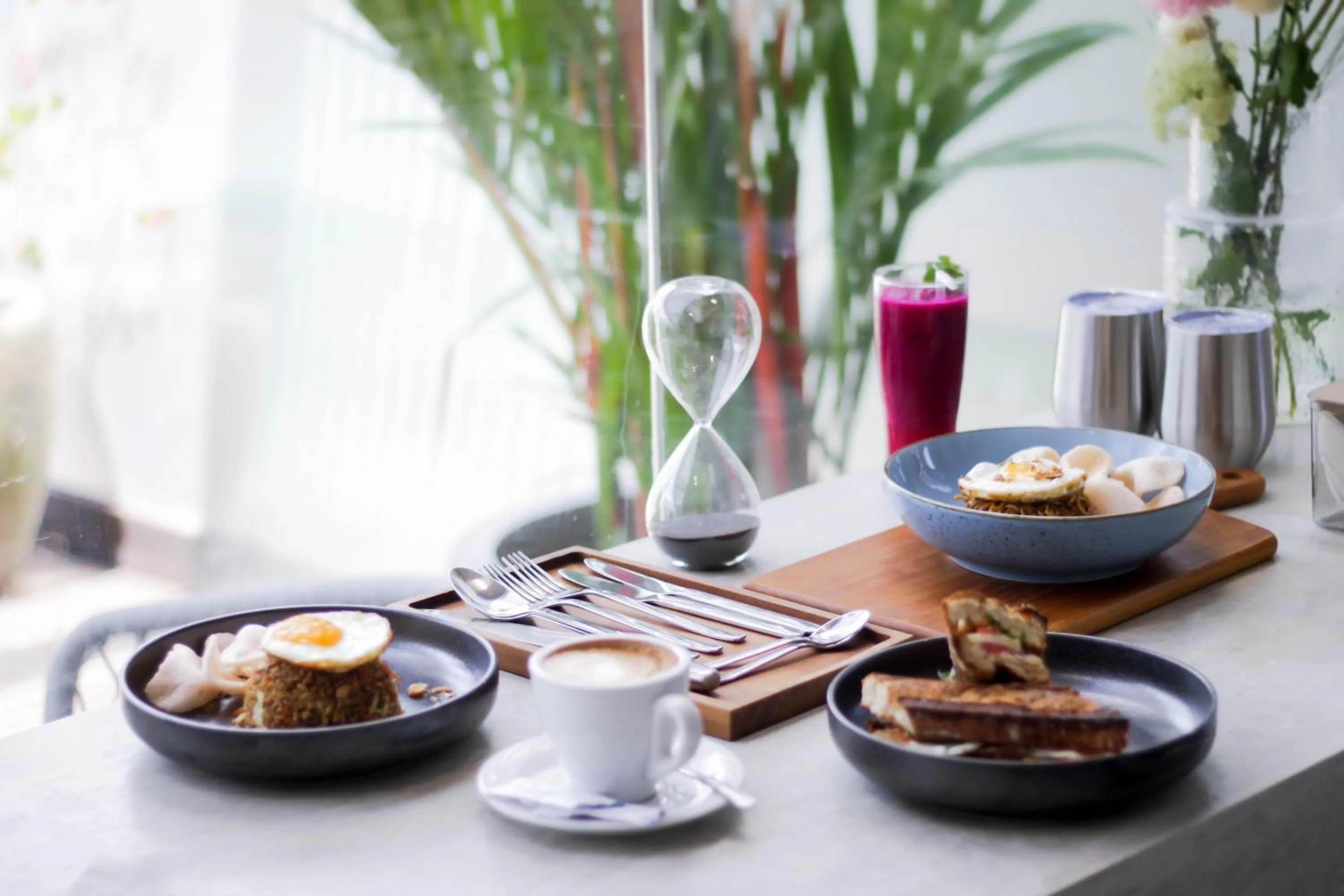 Food and drinks in Unit Space Village