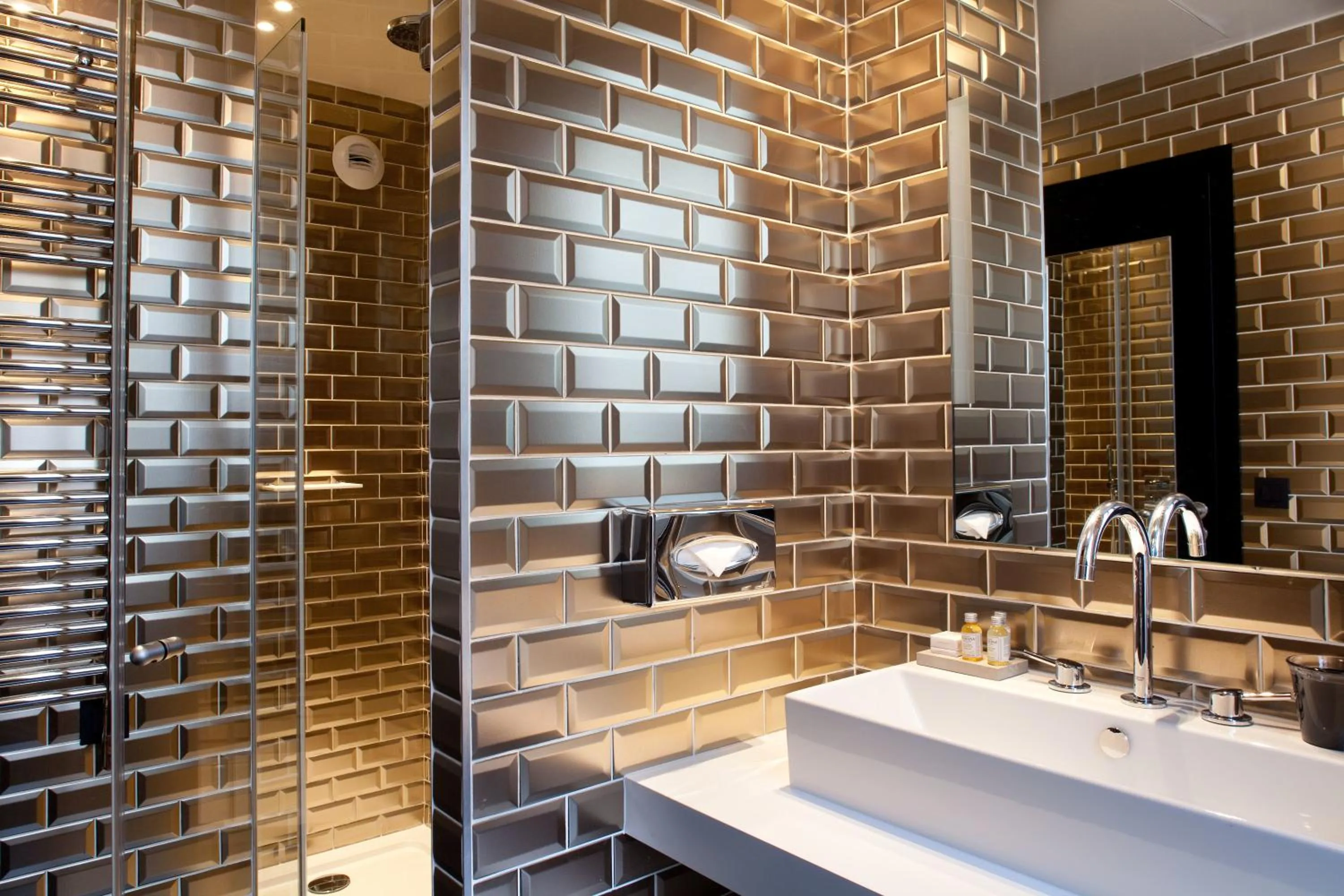 Shower in Hotel L’Antoine