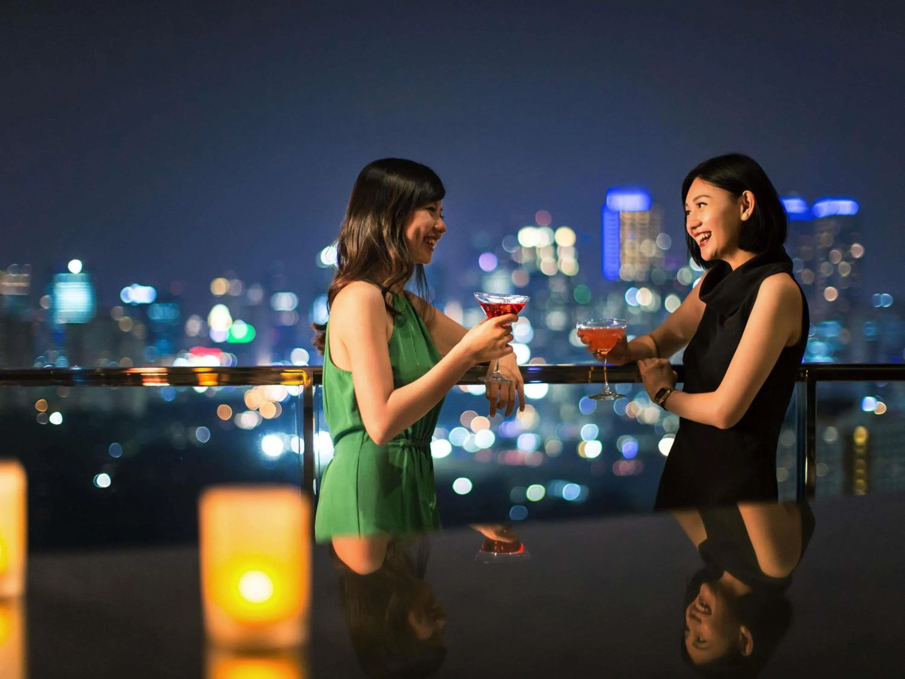 Lounge or bar in Fairmont Jakarta