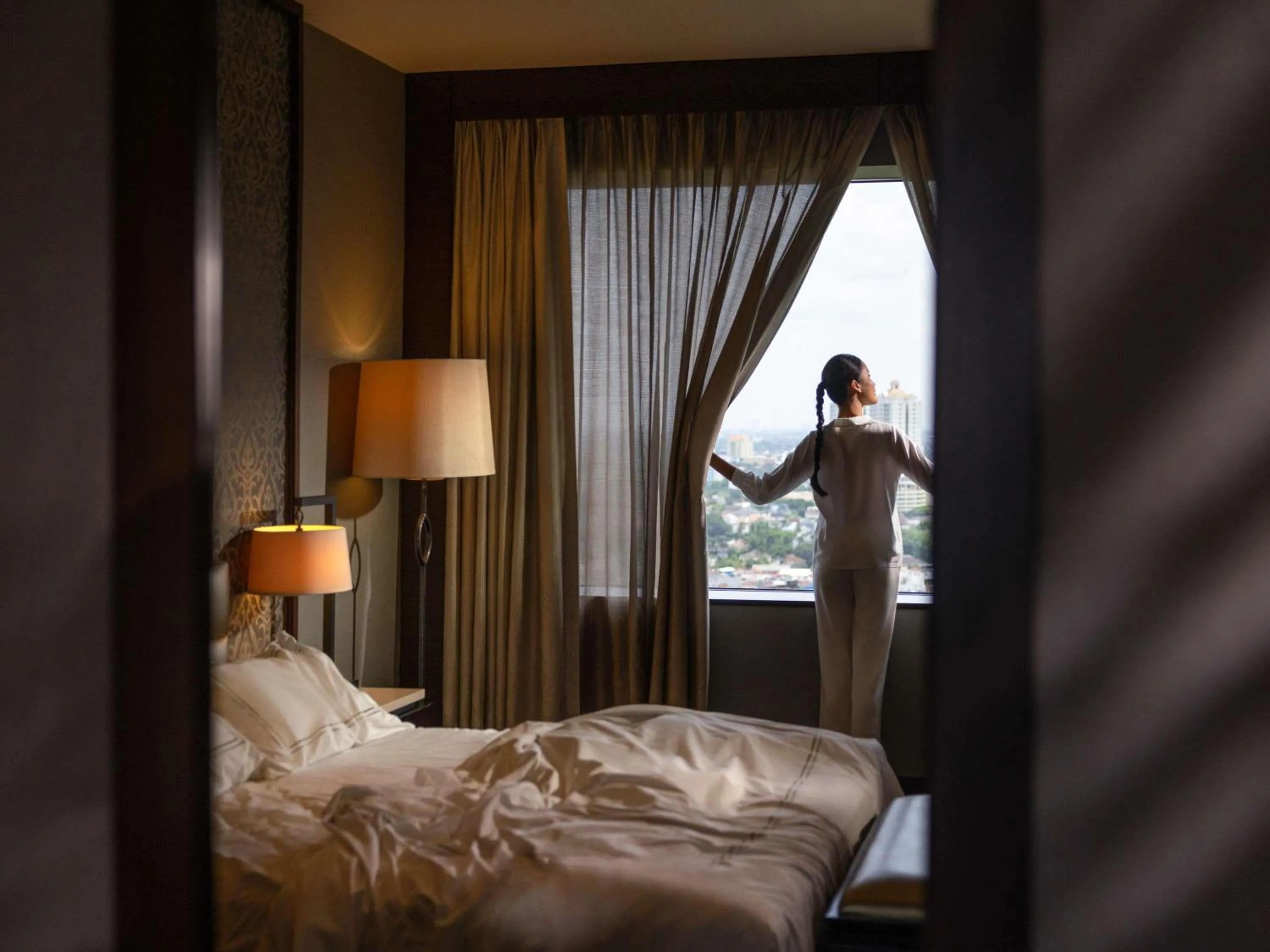 Photo of the whole room, Bed in Fairmont Jakarta