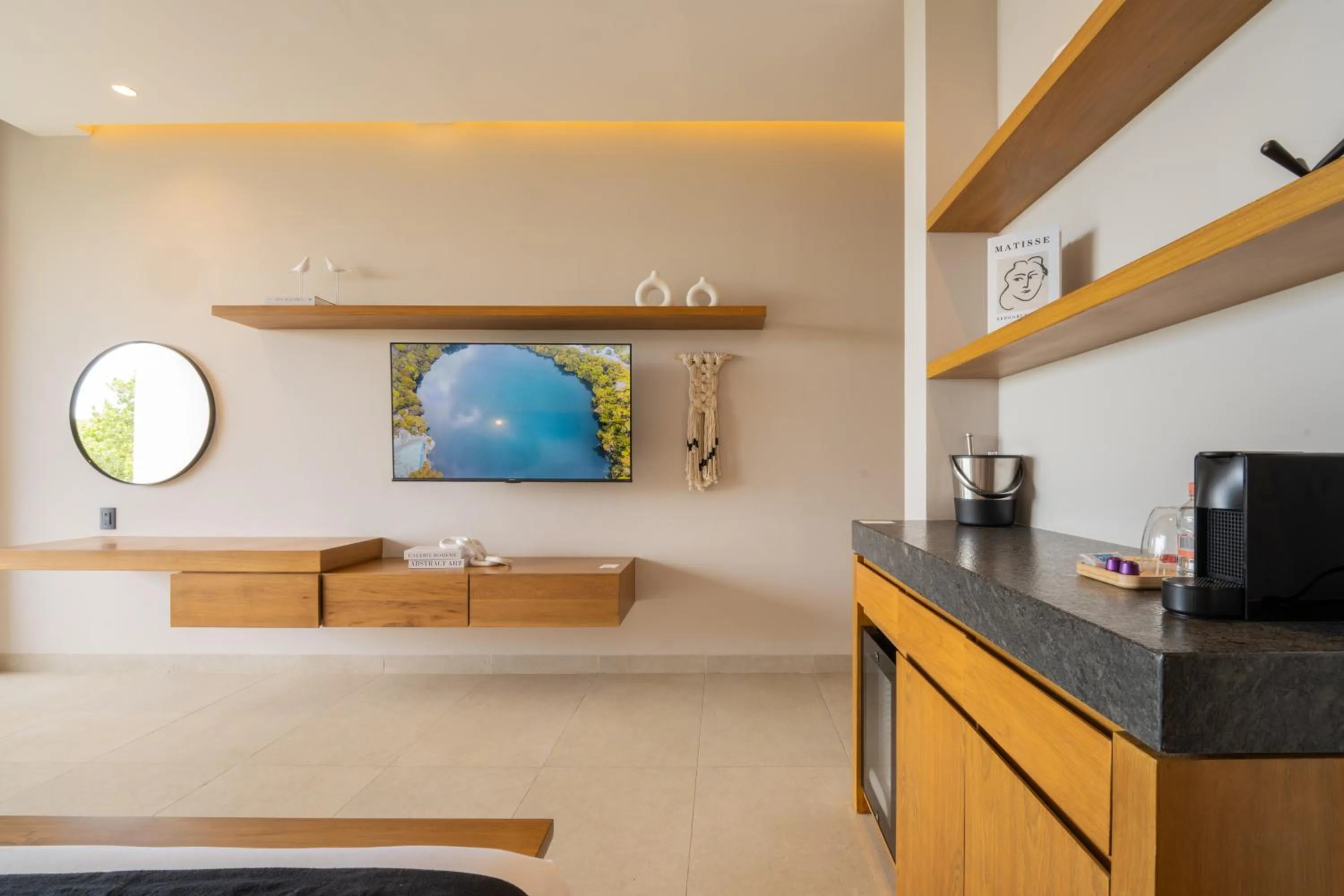 TV and multimedia in Amaranto Bacalar Hotel Boutique