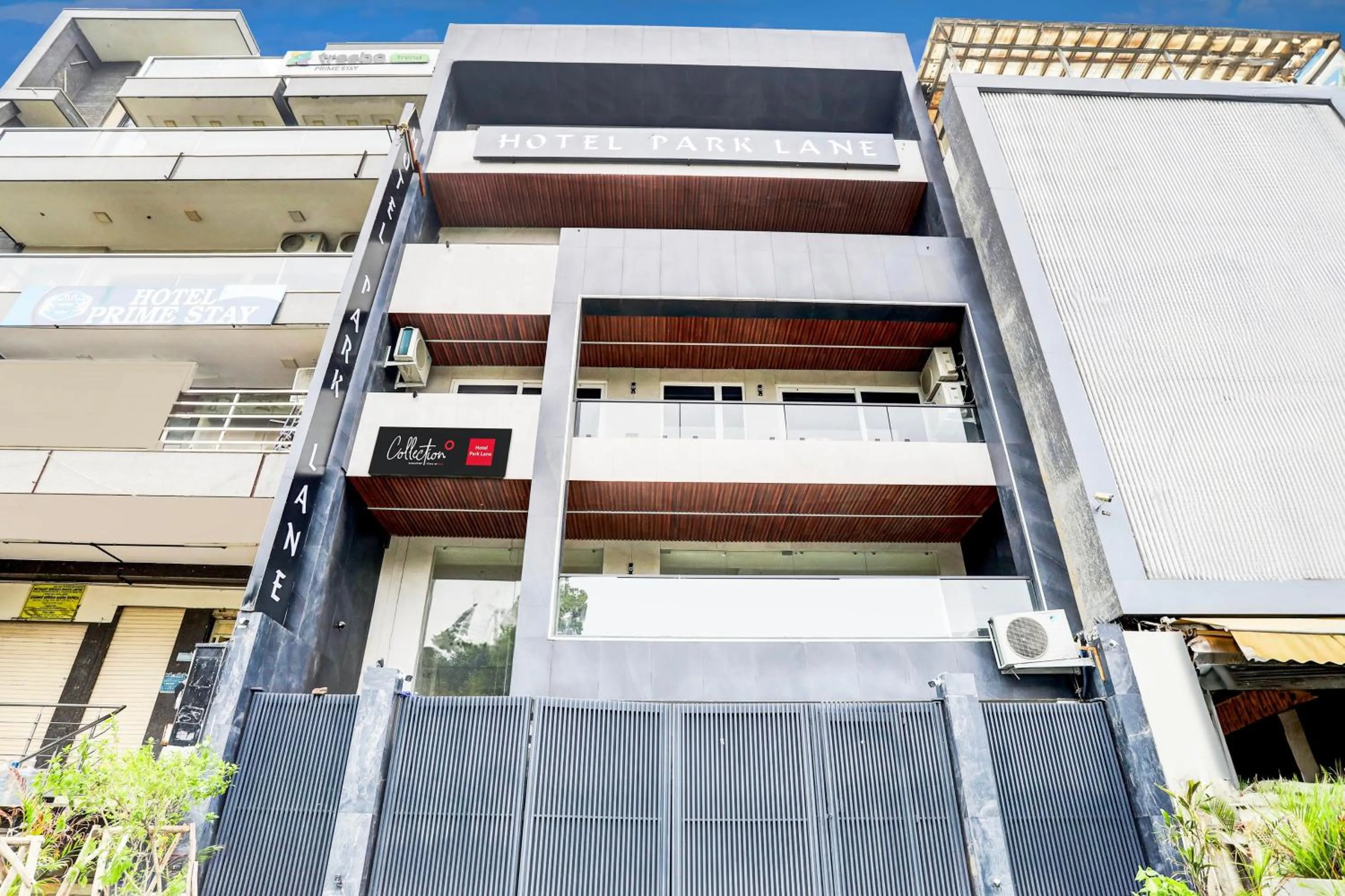 Facade/entrance in Collection O THE PARK LANE