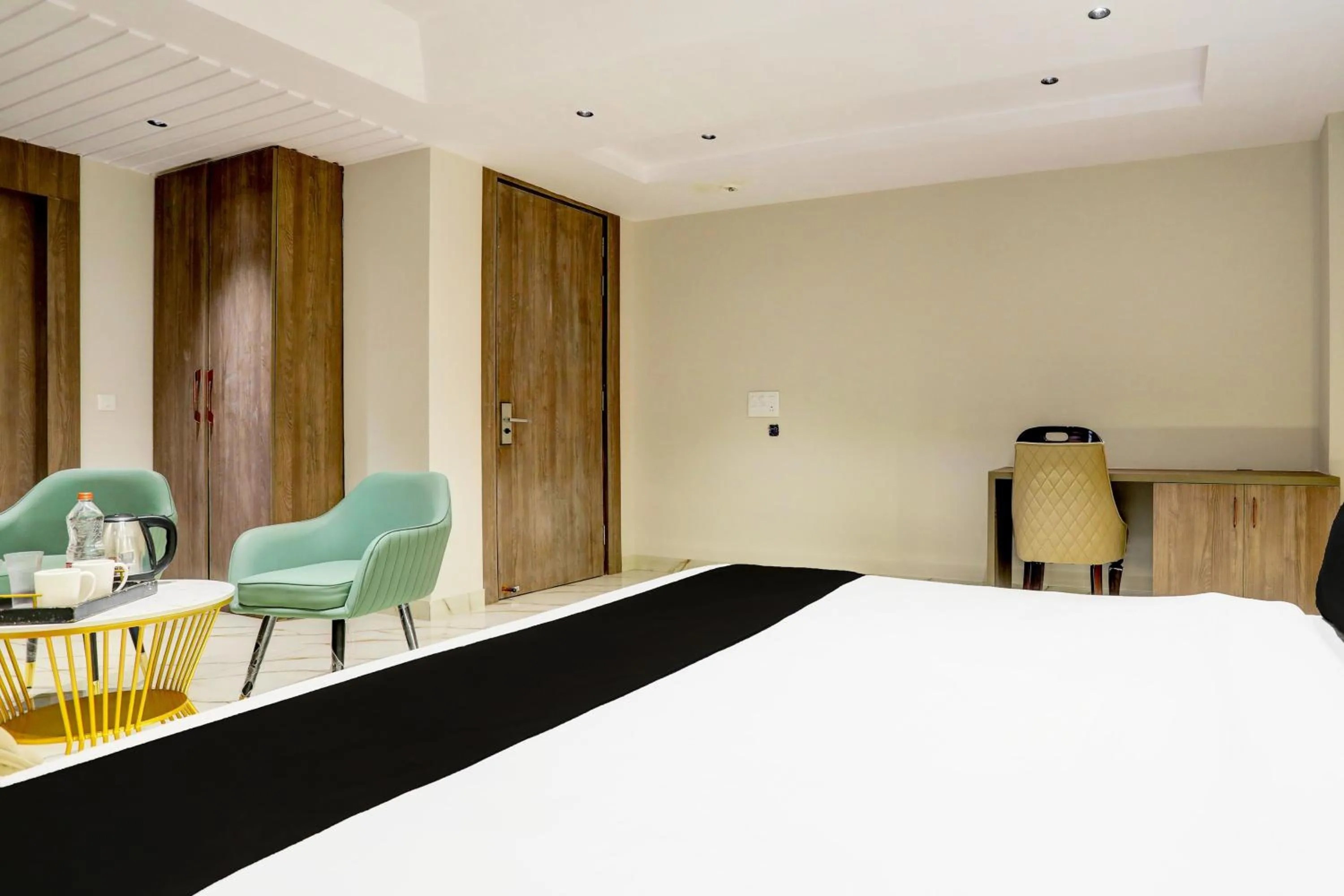 Bedroom, Bed in Collection O THE PARK LANE