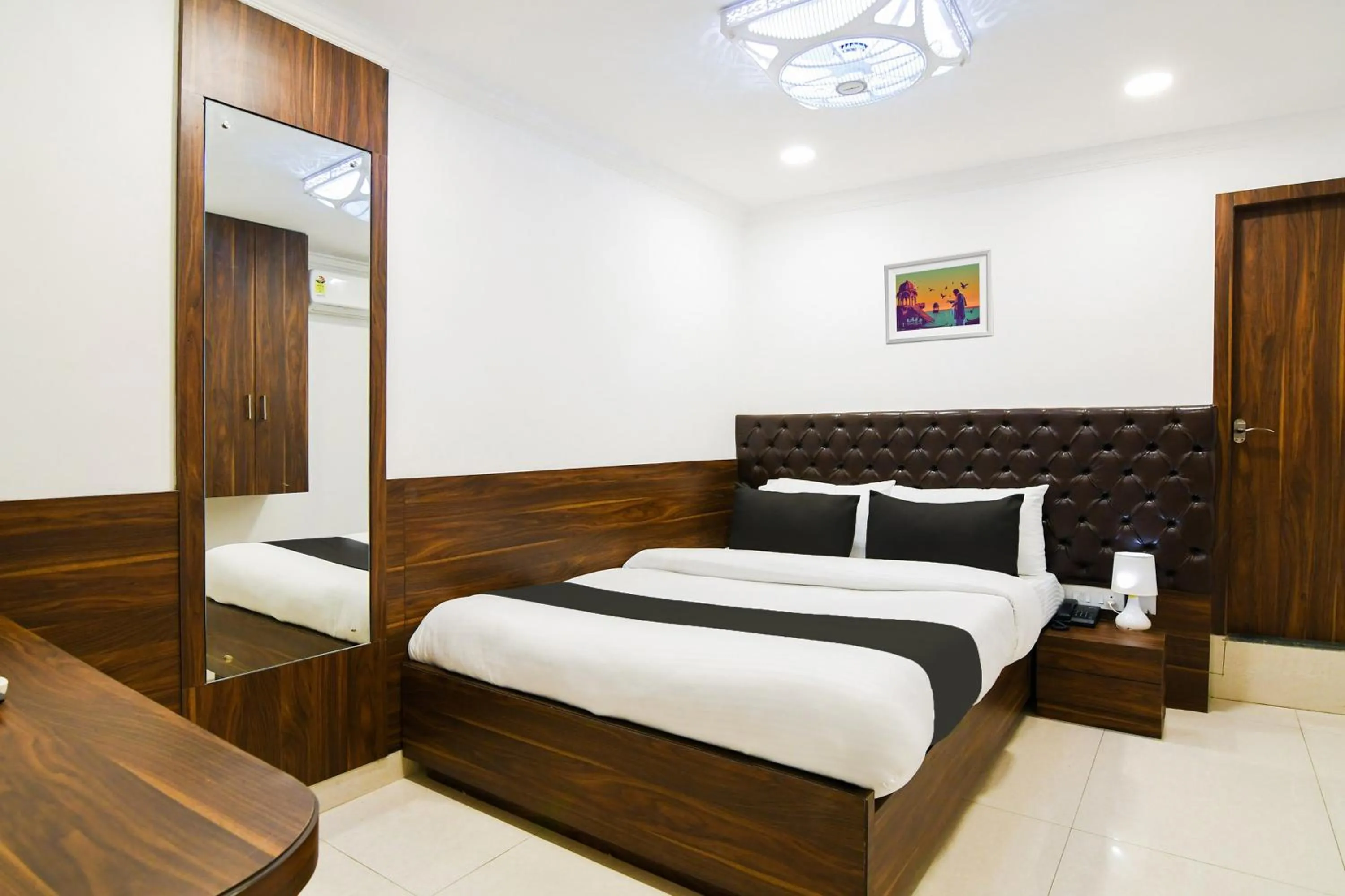 Bedroom, Bed in Super Hotel O Eminent Hotel