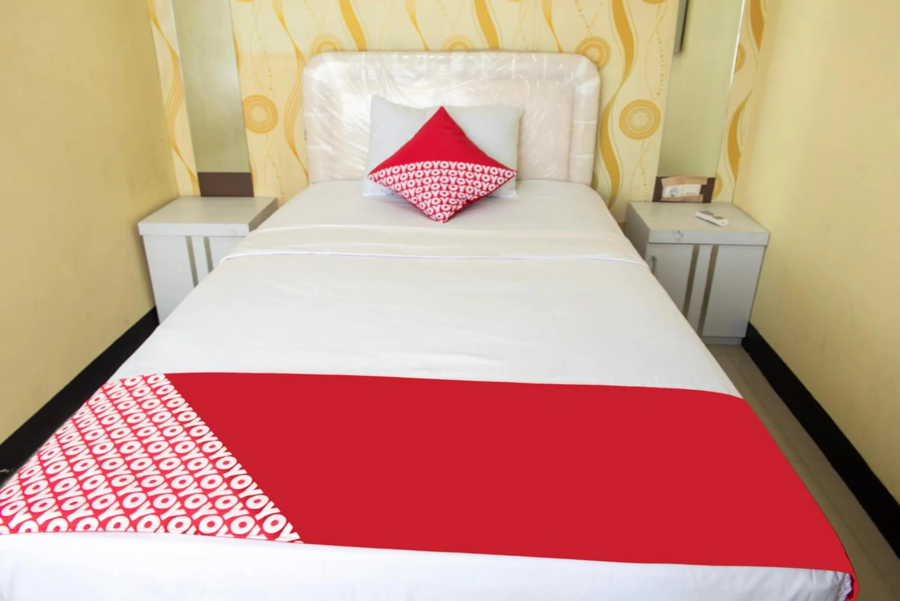 Bedroom, Bed in Hotel O Homestay Puspa Gemilang Syariah