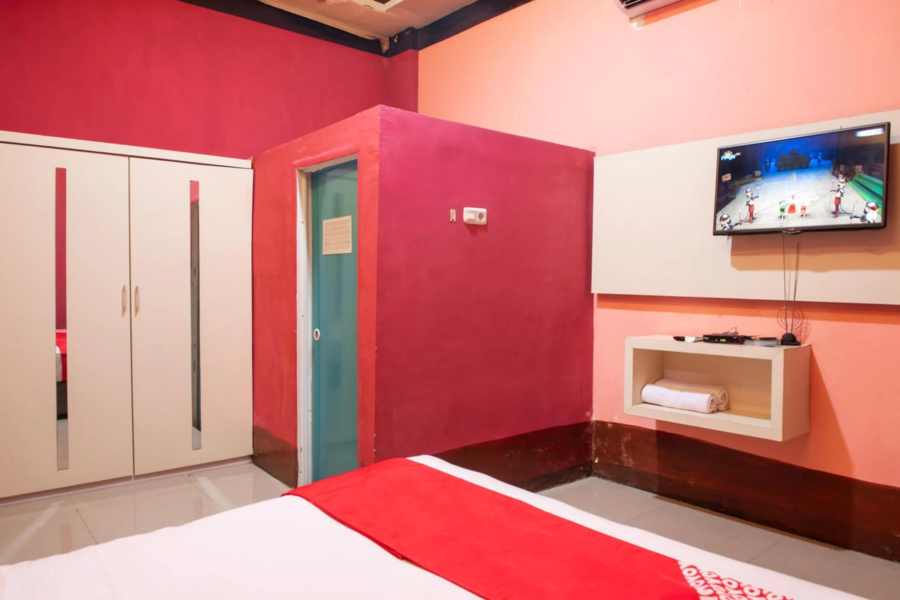 Bedroom, Bed in Hotel O Homestay Puspa Gemilang Syariah