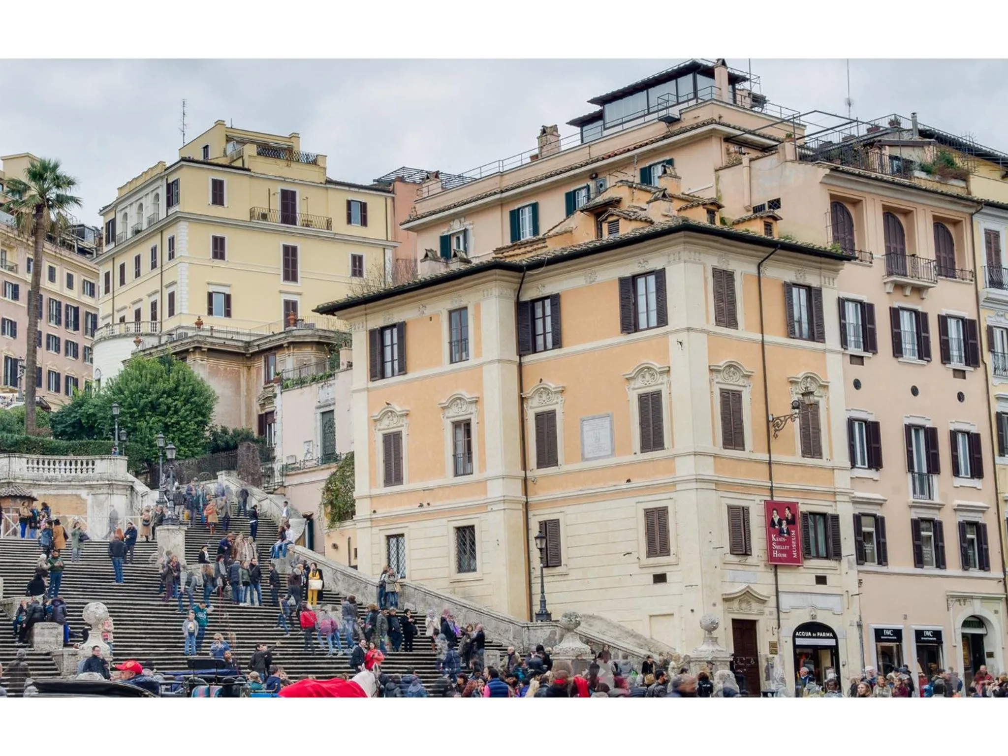 Property building in Suite Spagna 29