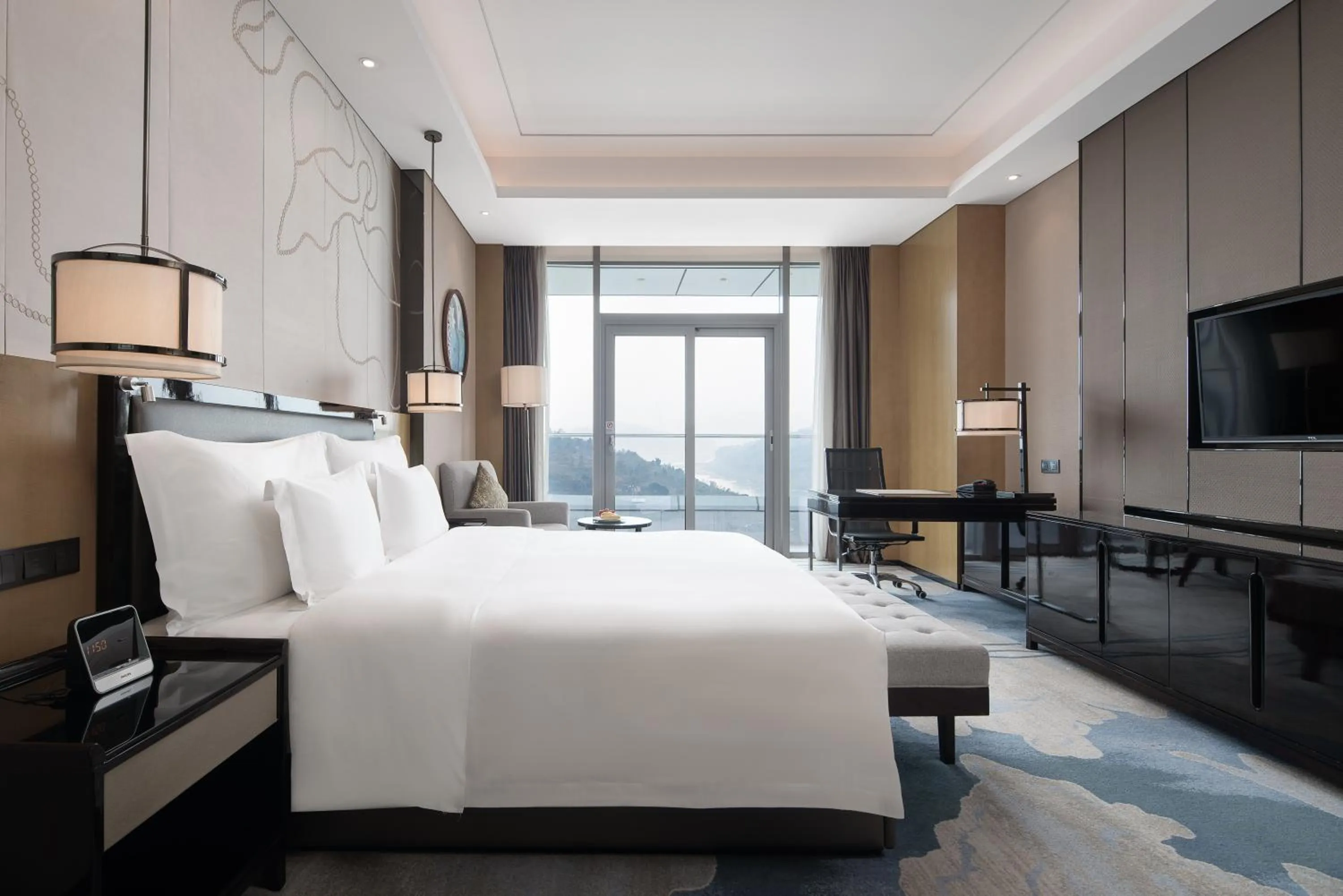 Property building, Bed in Wyndham Chongqing Yuelai
