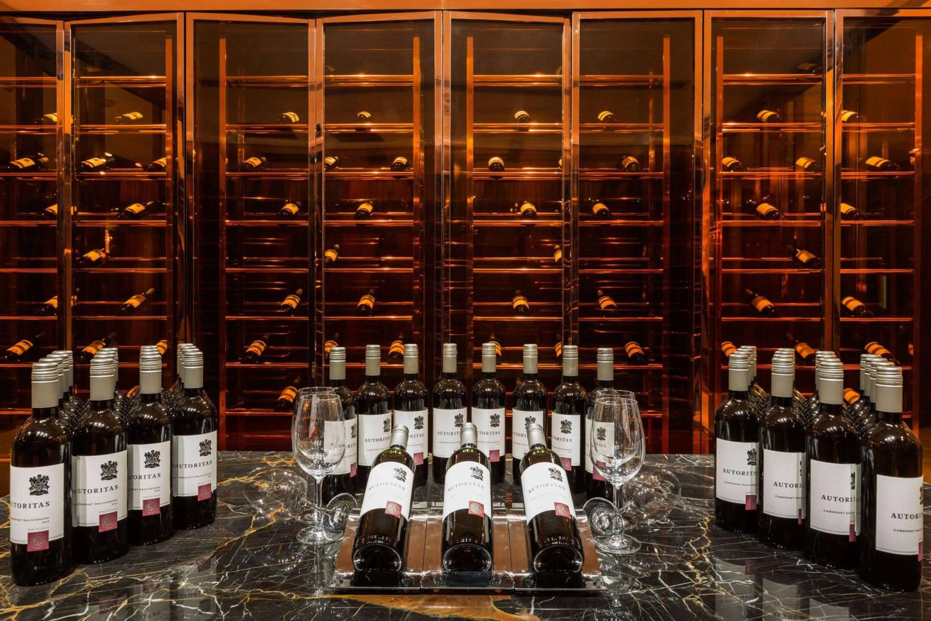 Lounge or bar in Wyndham Chongqing Yuelai