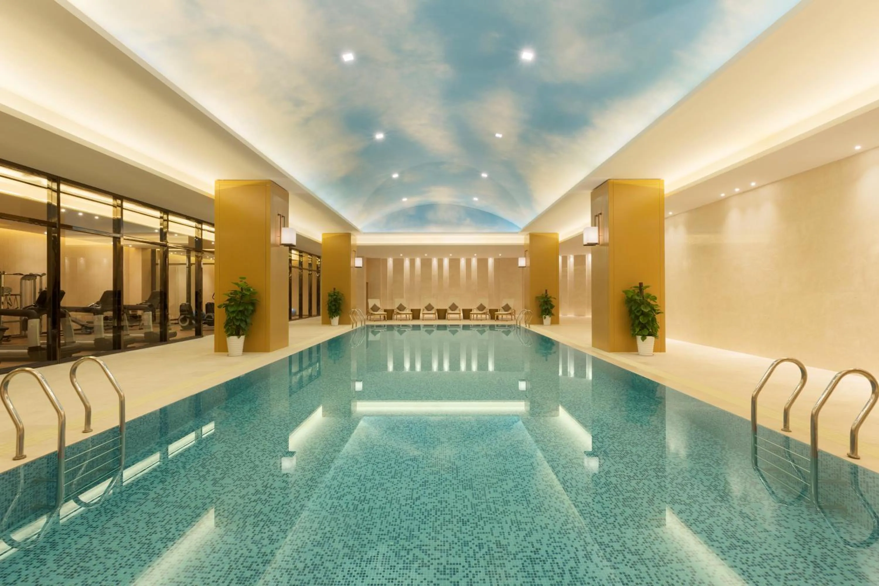Swimming pool in Wyndham Chongqing Yuelai