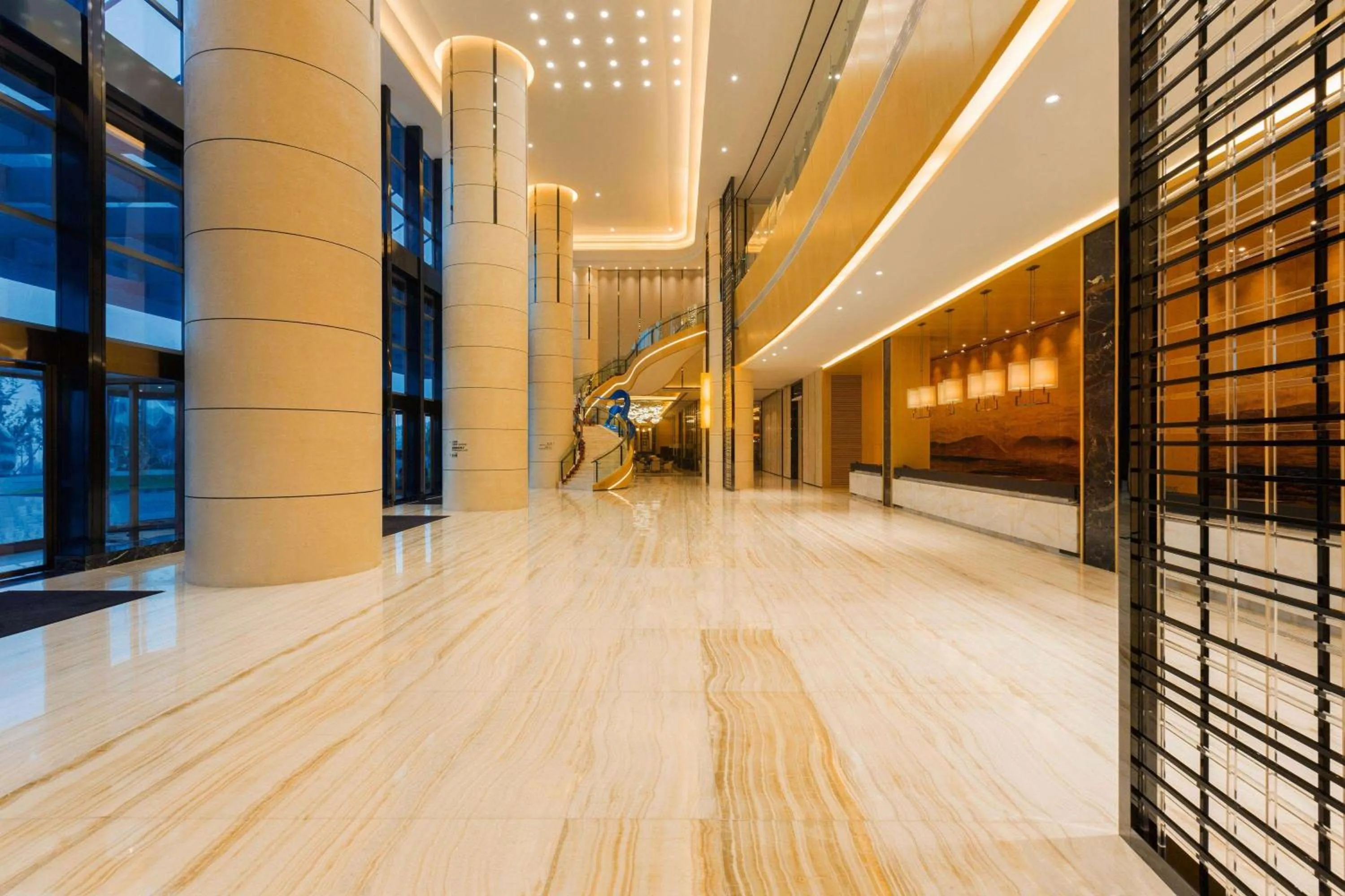 Lobby or reception in Wyndham Chongqing Yuelai