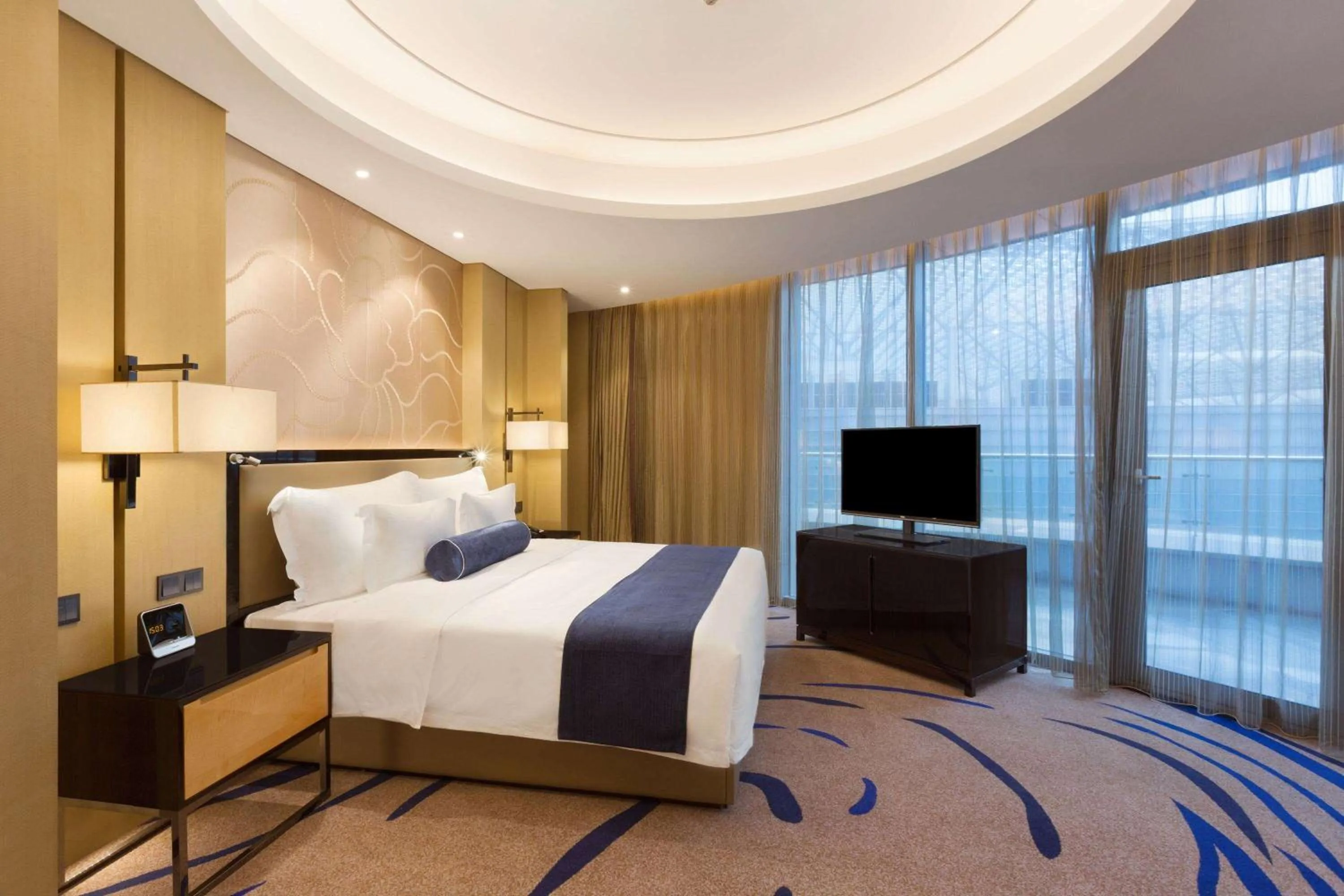 Photo of the whole room, Bed in Wyndham Chongqing Yuelai