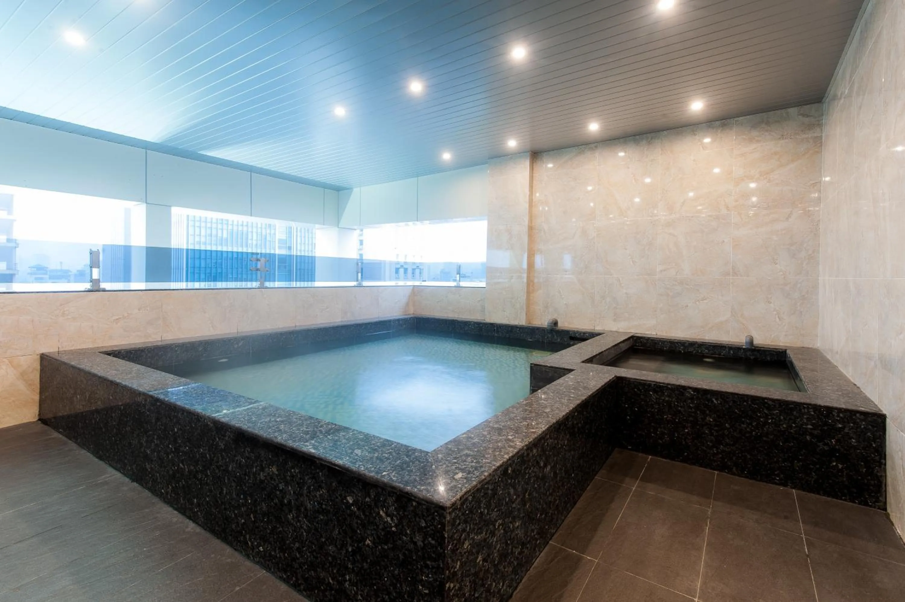 Swimming pool in Sakura Hotel