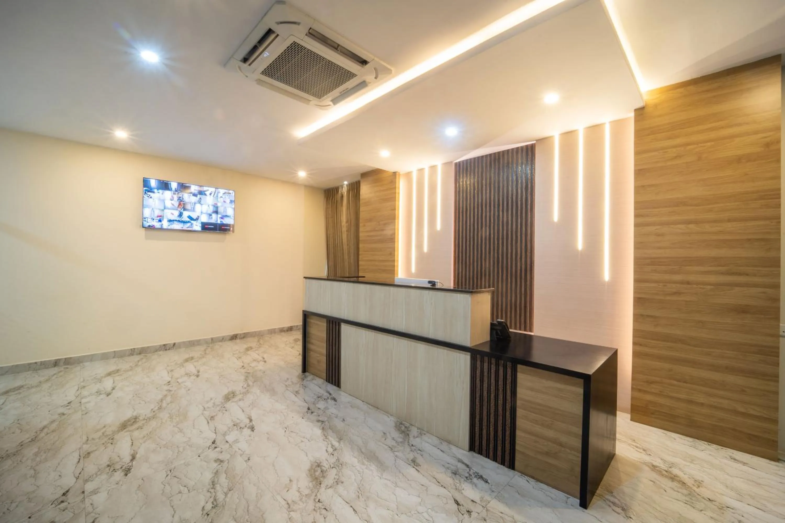 Lobby or reception in VR Paradise - Near SIPCOT Chennai OMR