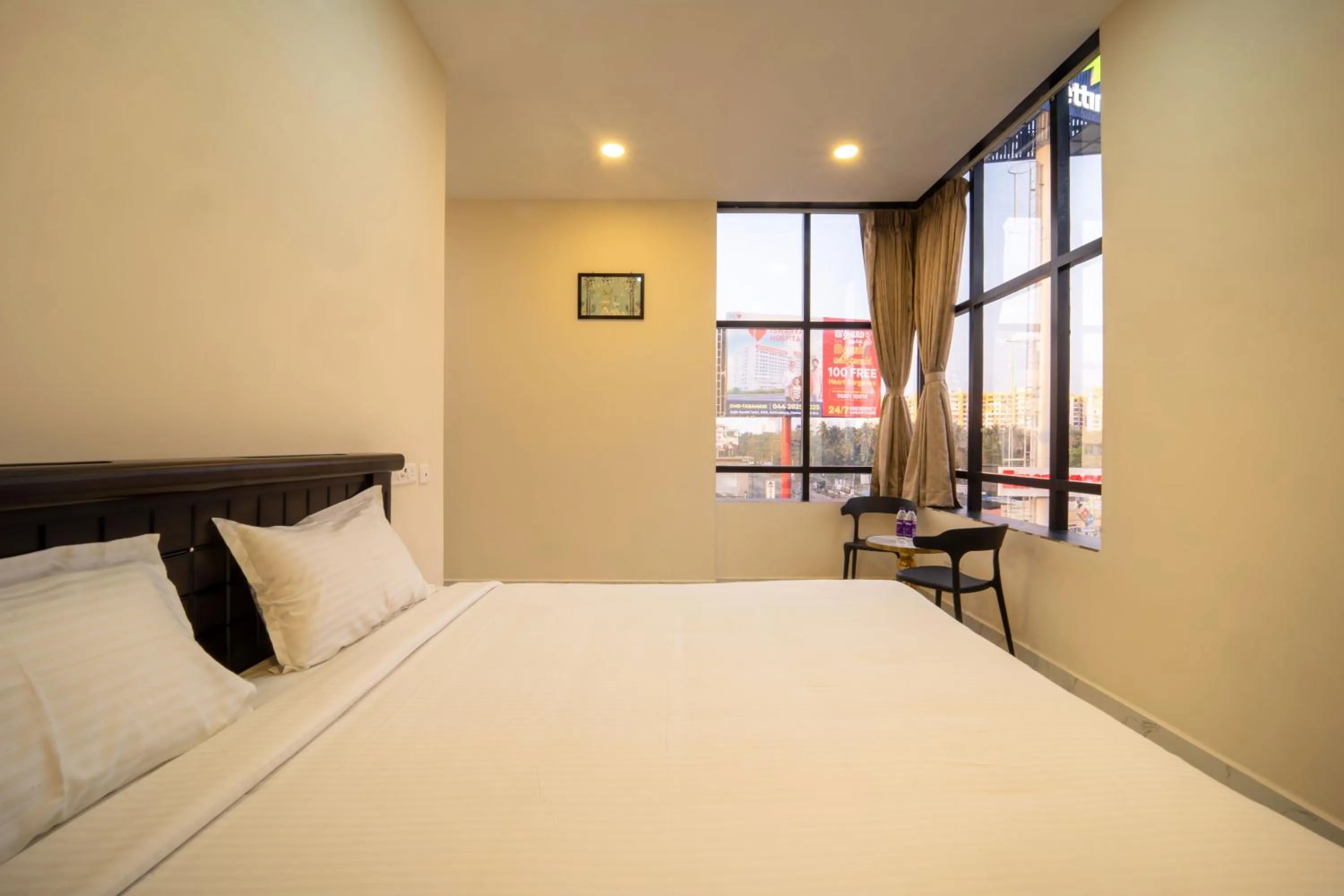 Bedroom, Bed in VR Paradise - Near SIPCOT Chennai OMR