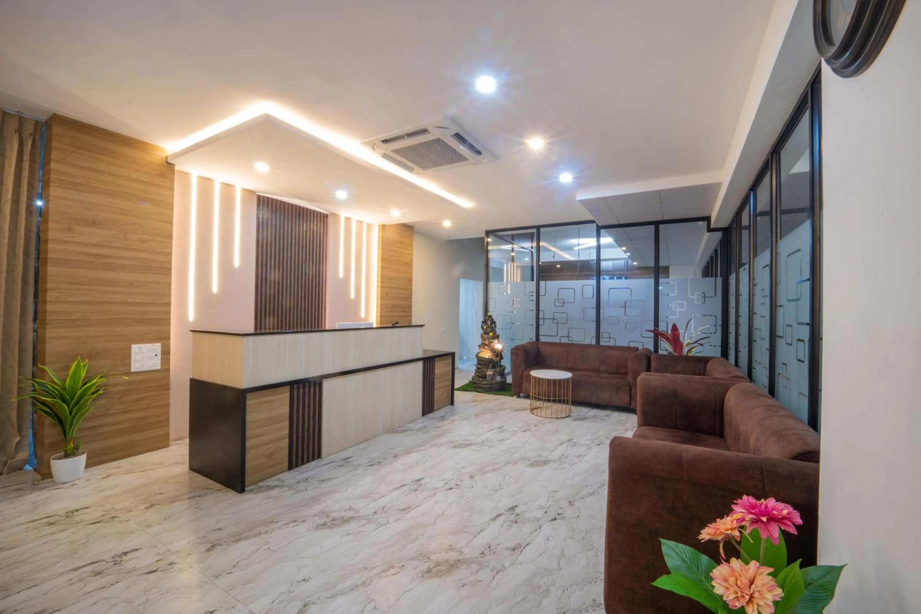 Lobby or reception in VR Paradise - Near SIPCOT Chennai OMR